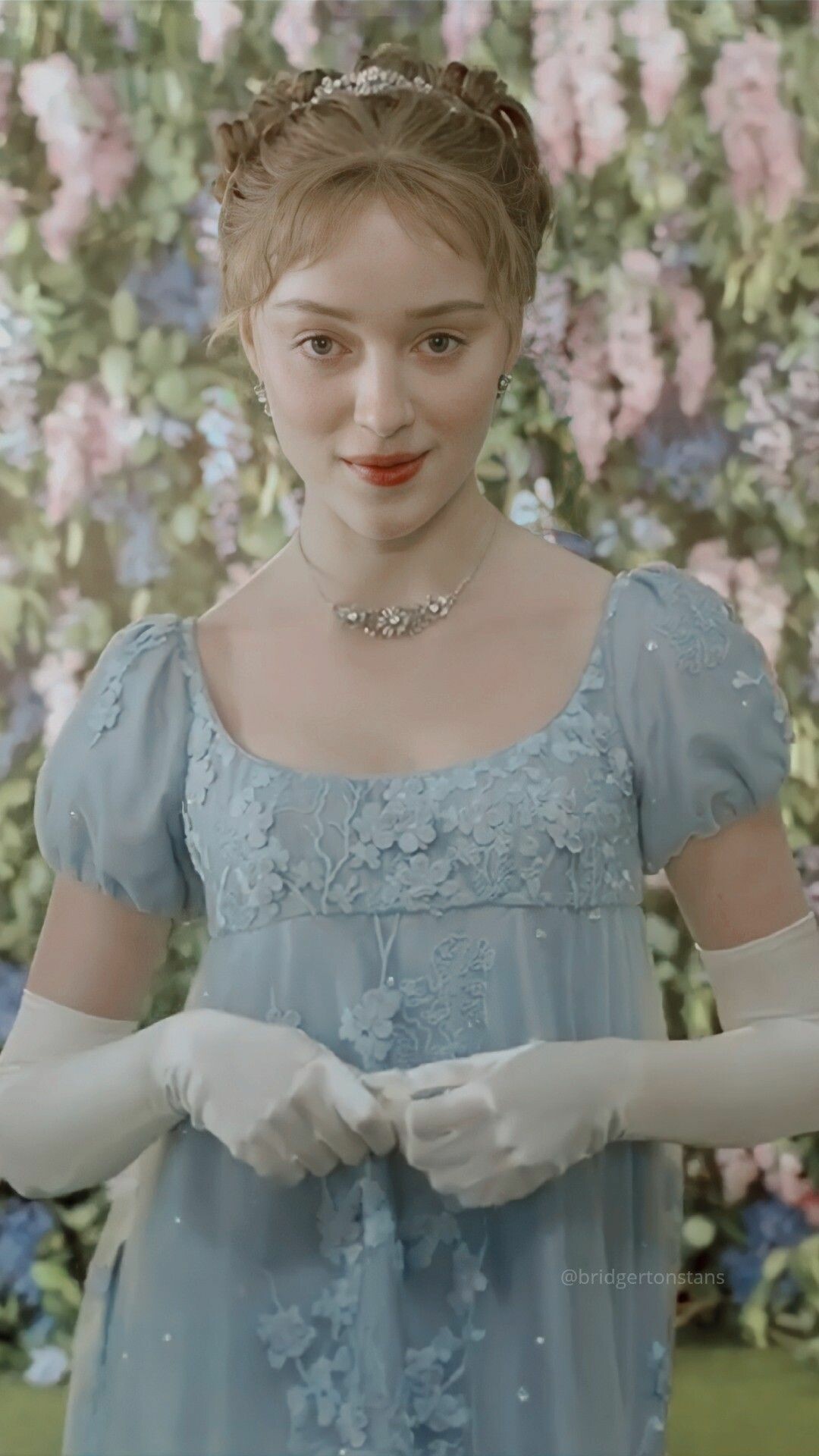 Bridgerton: Phoebe Dynevor as Daphne Basset, first appeared in the Diamond of the First Water. 1080x1920 Full HD Wallpaper.