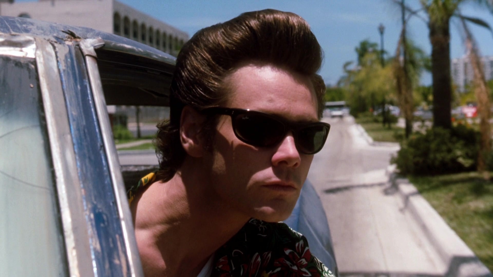 Ace Ventura: Jim Carrey, 1994 film, Iconic role. 1920x1080 Full HD Wallpaper.