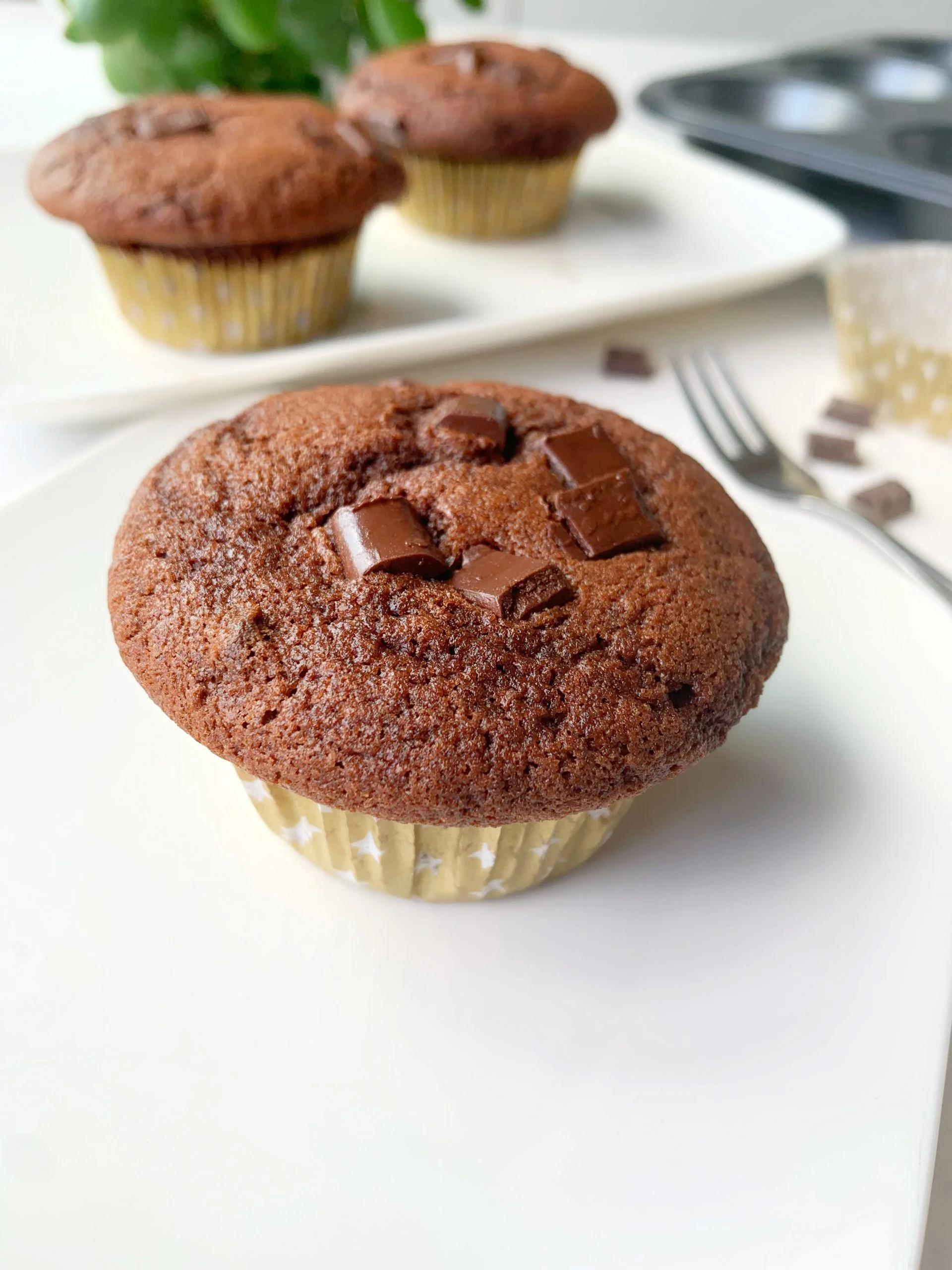 Muffin: Made with flour, sieved together with bicarbonate of soda. 1920x2560 HD Wallpaper.