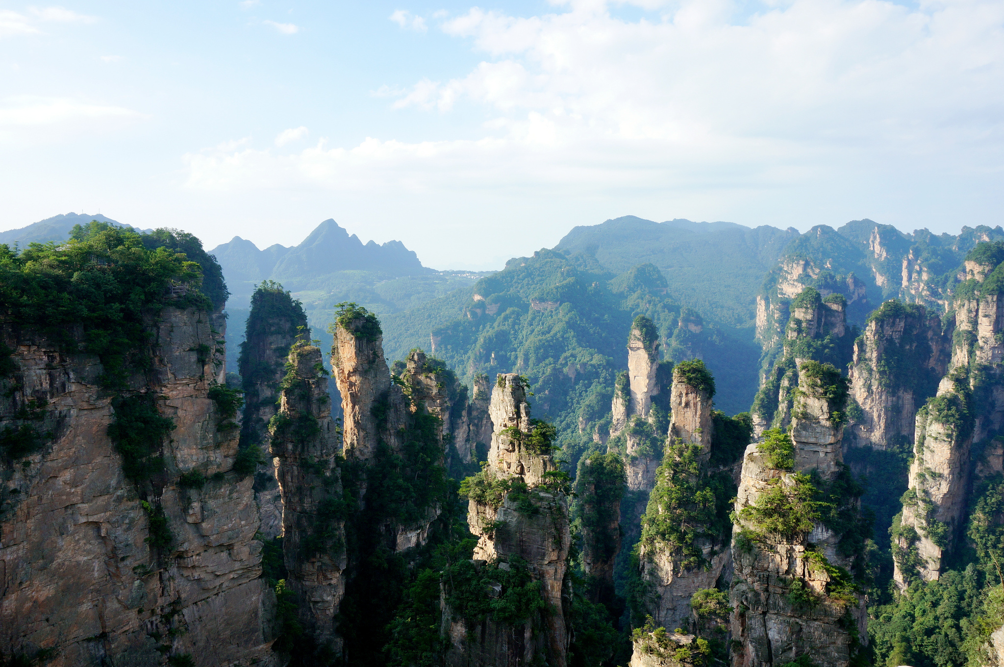 Zhangjiajie National Forest Park, Nature's marvel, China's pride, Thousand wonders, 2050x1370 HD Desktop