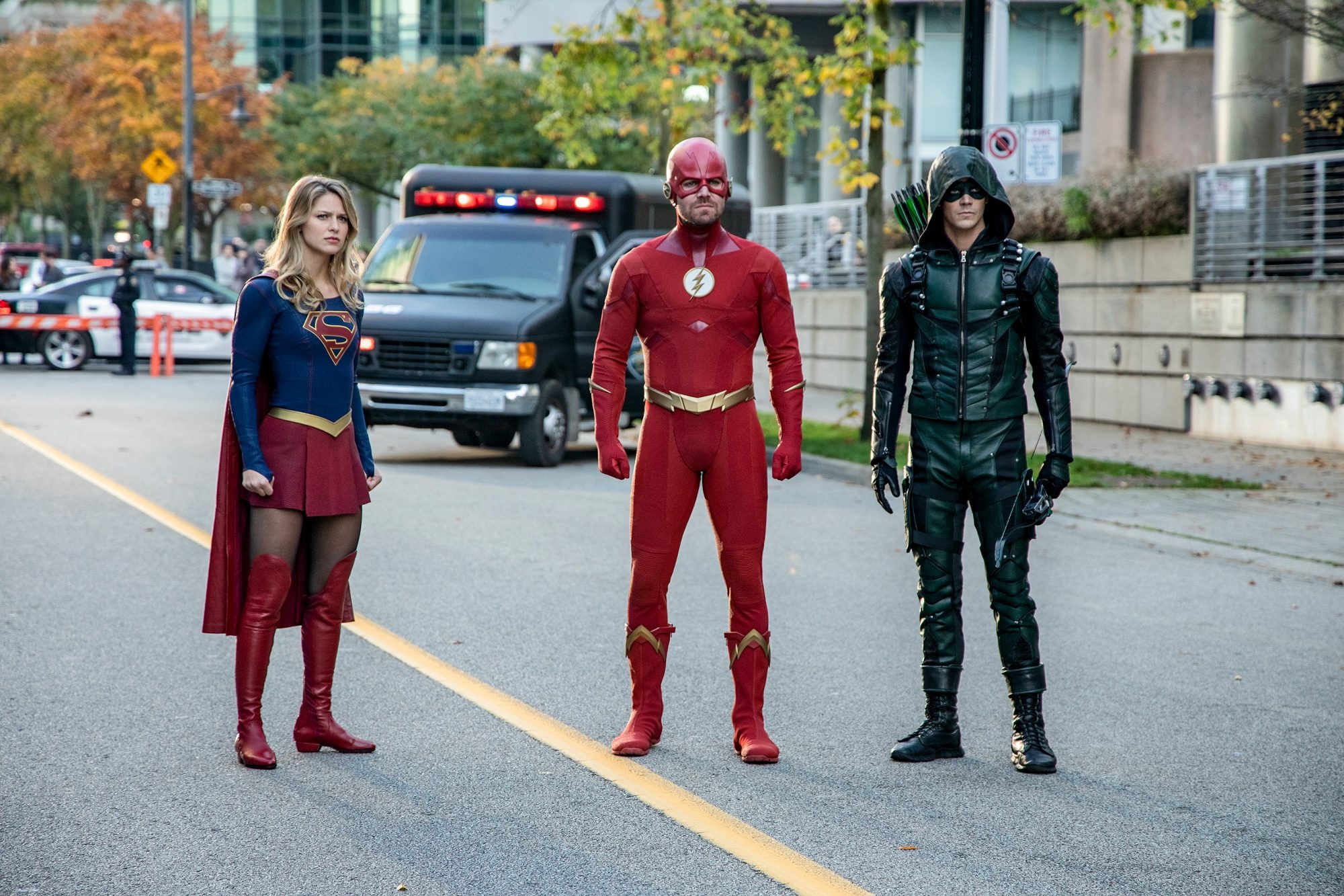 Green Arrow and Flash: Arrowverse's Elseworlds crossover began on December 9, 2018. 2000x1340 HD Wallpaper.