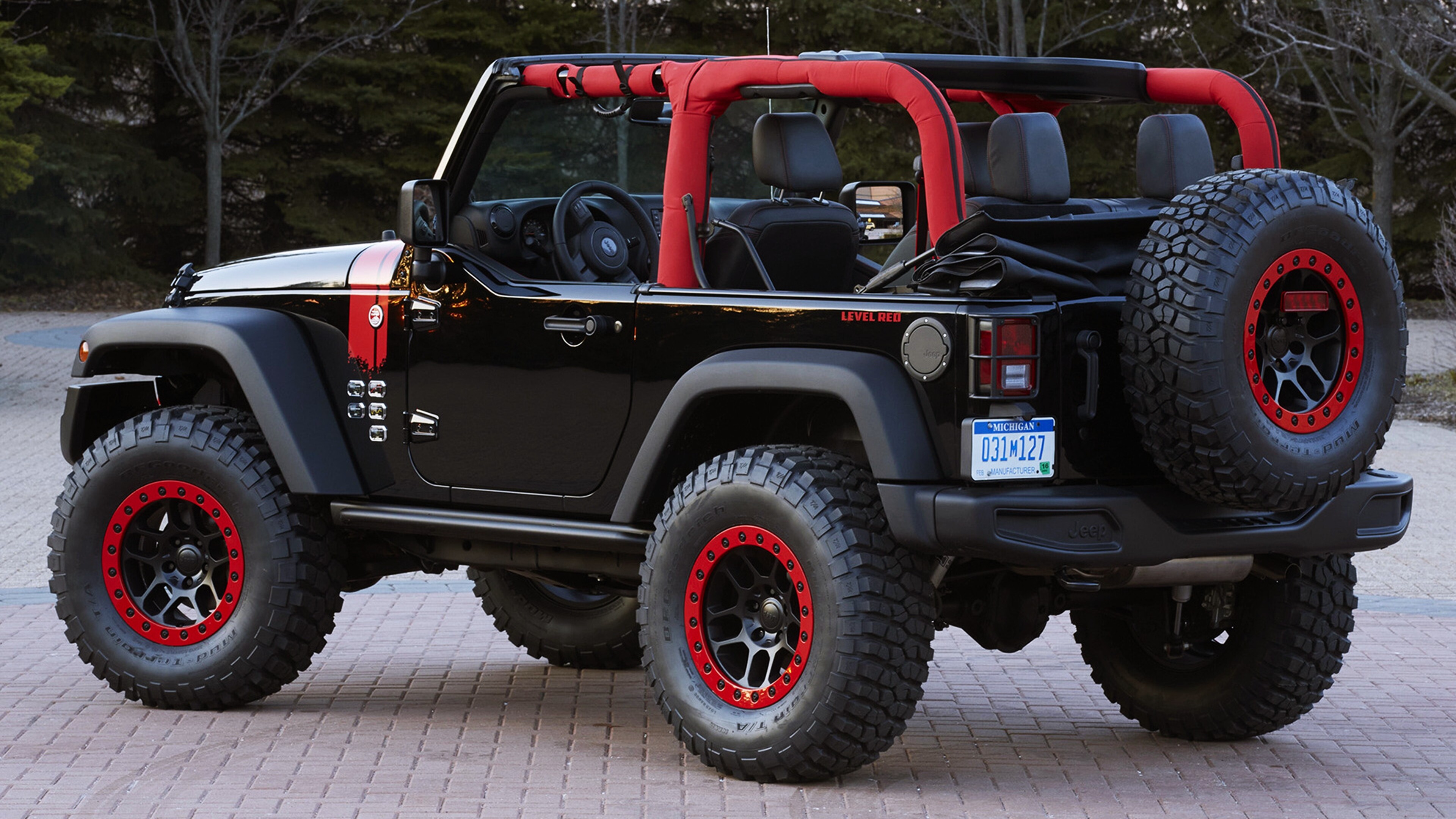 Jeep Wrangler: The model is a direct progression from the World War II CJ produced by Willys. 3840x2160 4K Background.