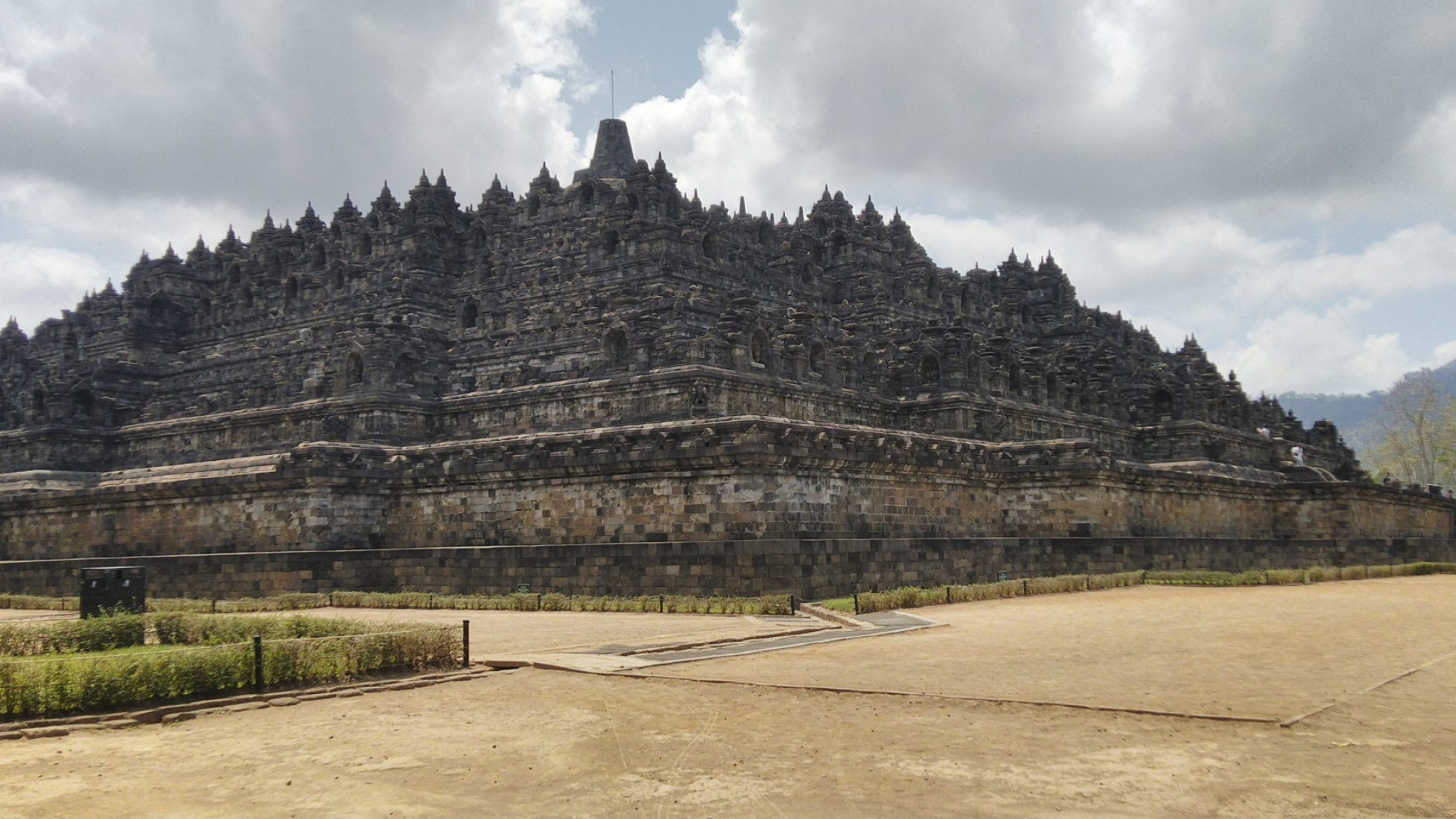 Borobudur, Buddhist monument, CJHA, Hotels association, 2560x1440 HD Desktop