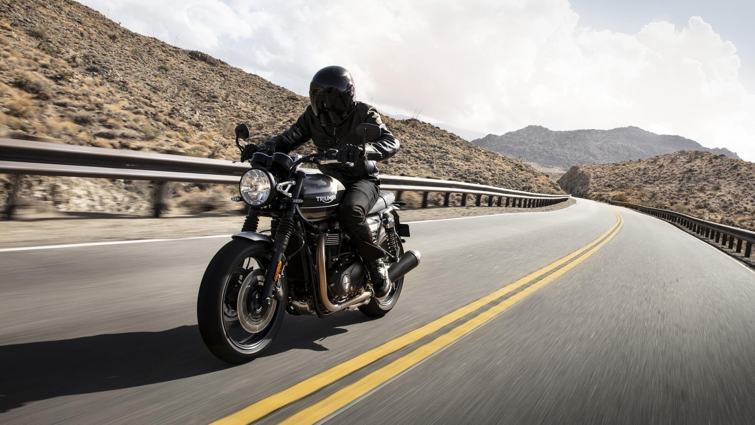 Triumph Street Twin, Pickootech, Styling inspiration, Motorcycle enthusiasm, 2560x1440 HD Desktop