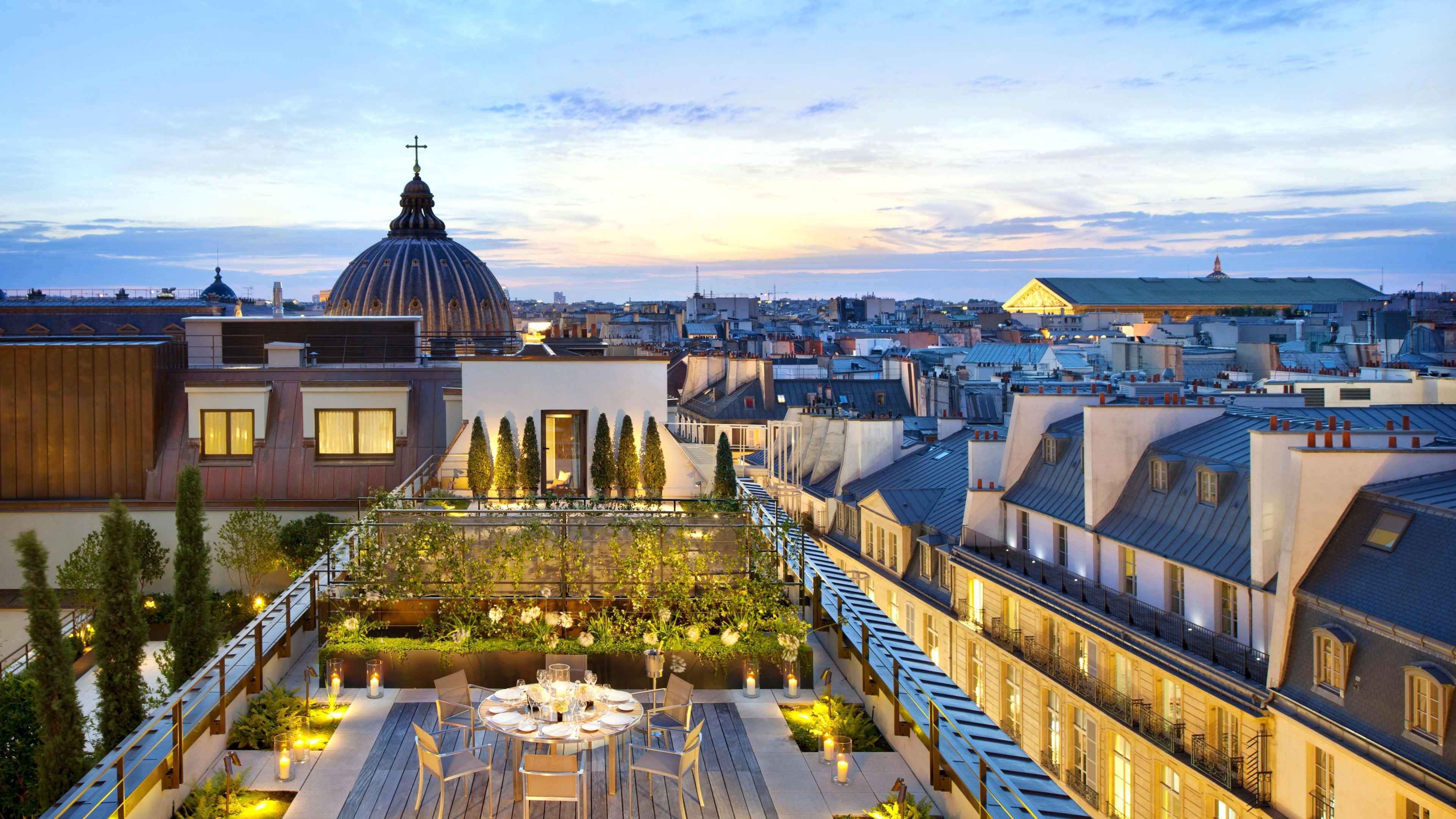 Royal mandarin suite, Paris cafe twilight, Afternoon hotel architecture, 3840x2160 4K Desktop