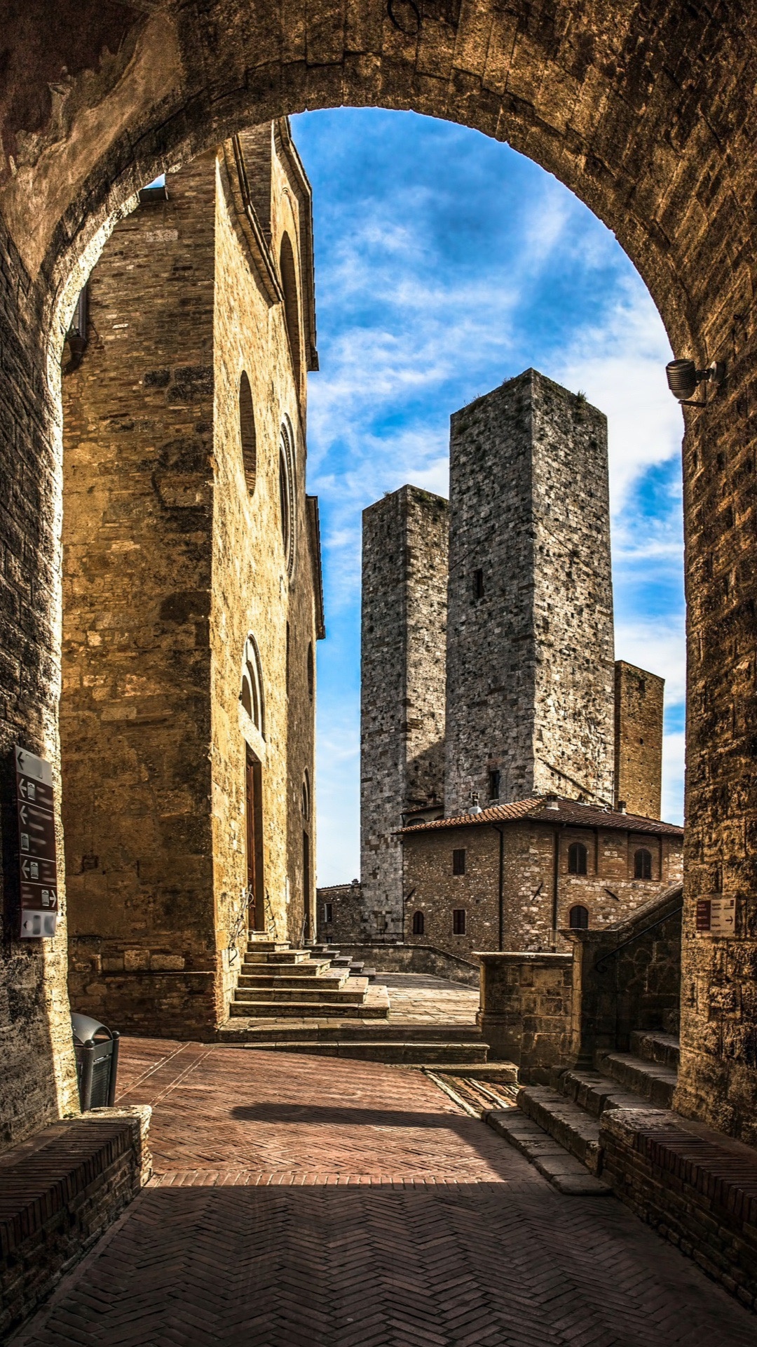 San Gimignano, Tower city, Tuscan heritage, Medieval charm, 1080x1920 Full HD Phone