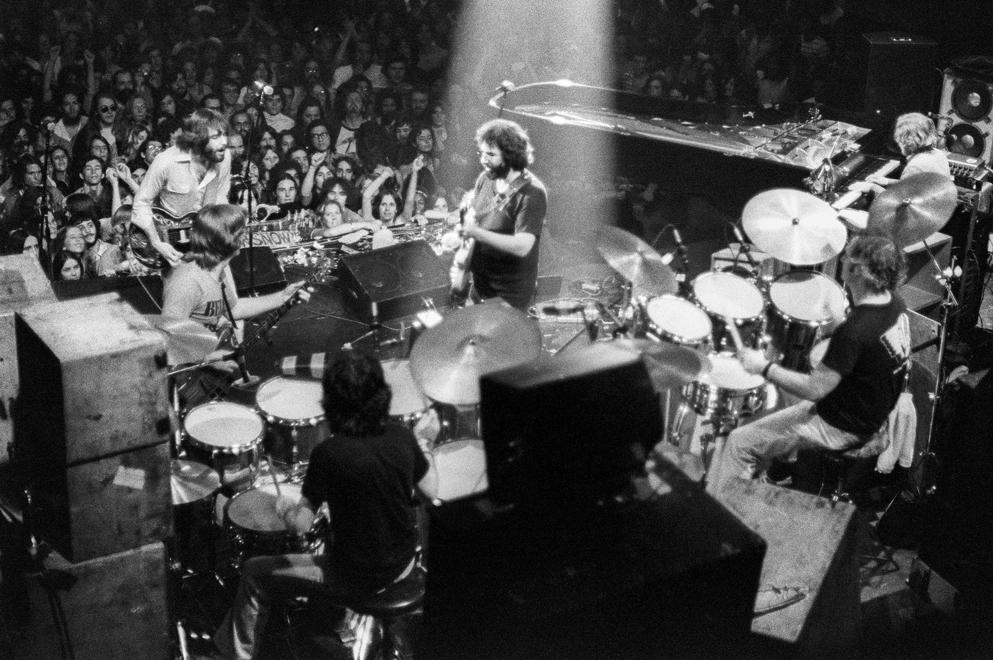 Grateful Dead: The band performing at Winterland, San Fransisco, 1977, American touring acts. 2000x1330 HD Background.