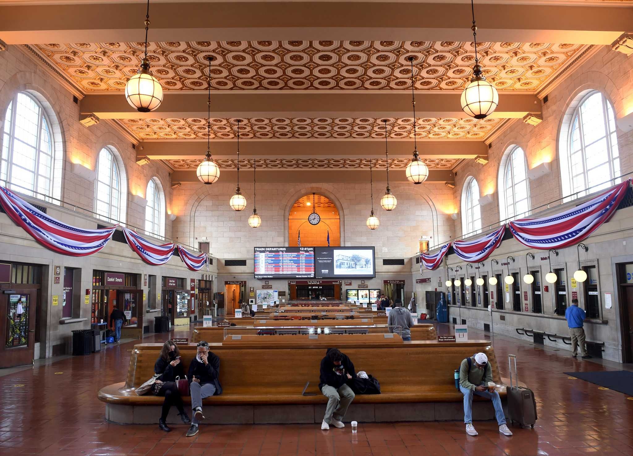 Dinner and shopping, New Haven's Union Station, 2050x1480 HD Desktop