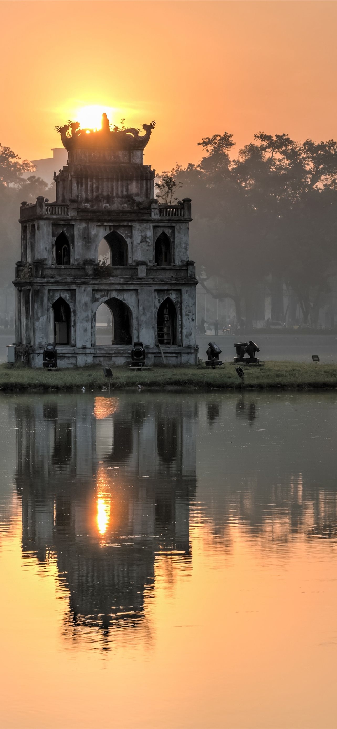 Best Hanoi iPhone wallpapers, Captivating backgrounds, HD cityscapes, 1290x2780 HD Handy