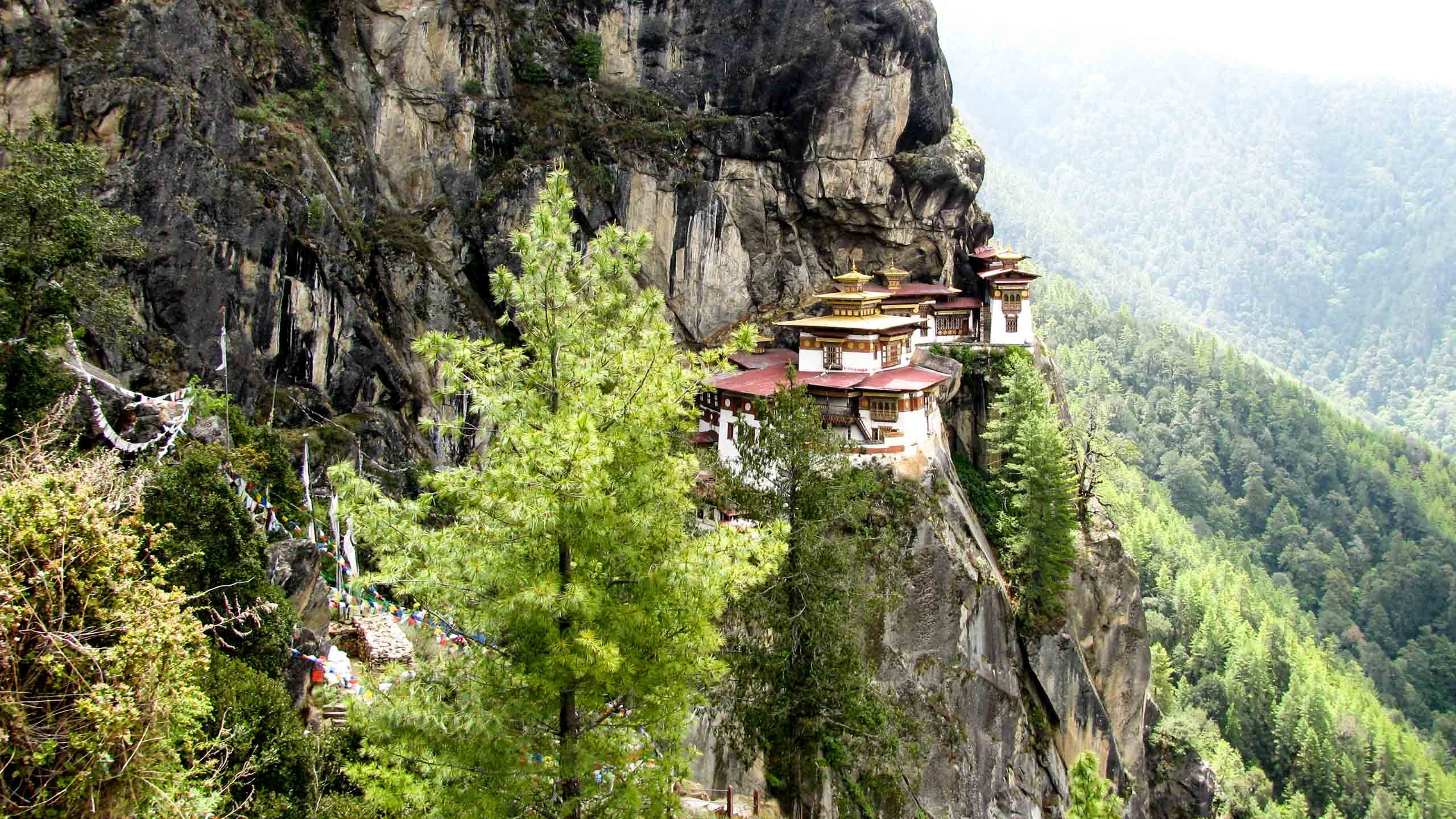 Black Mountain Trek, Journeys International, Bhutan adventure, Mountain trails, 2560x1440 HD Desktop