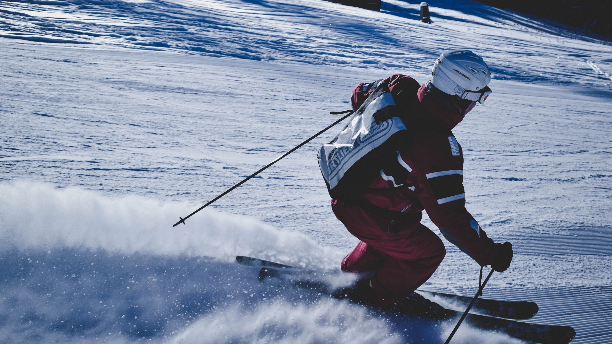 Alpine skiing sports, Cool skiing wallpapers, 2560x1440 HD Desktop
