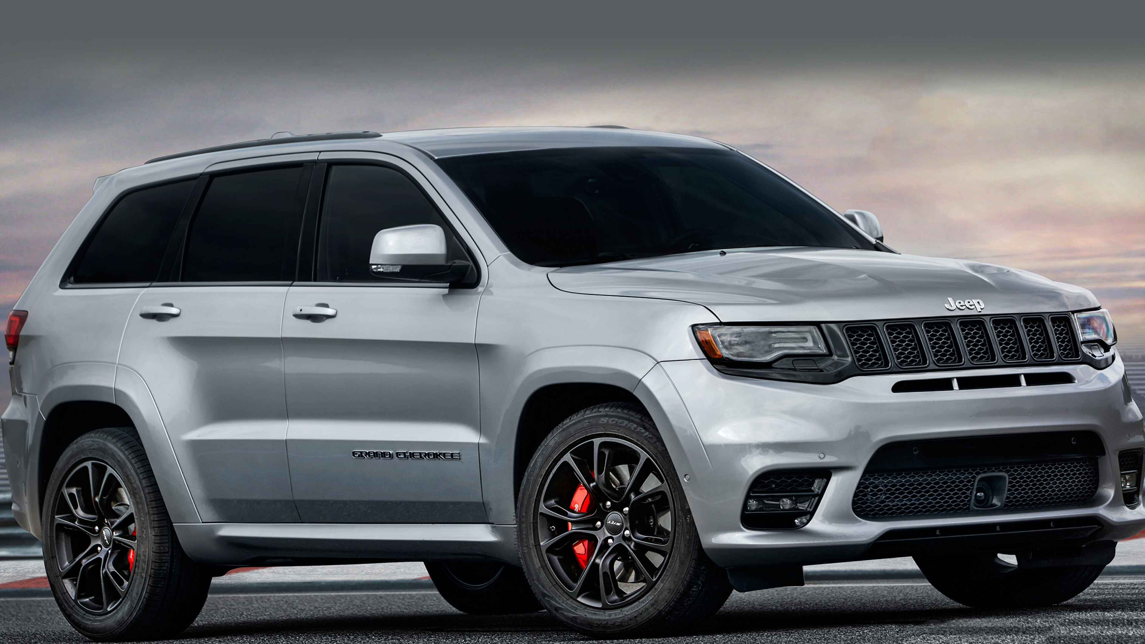 Jeep Grand Cherokee: An American automobile marque, A 5 seater SUV. 3840x2160 4K Background.