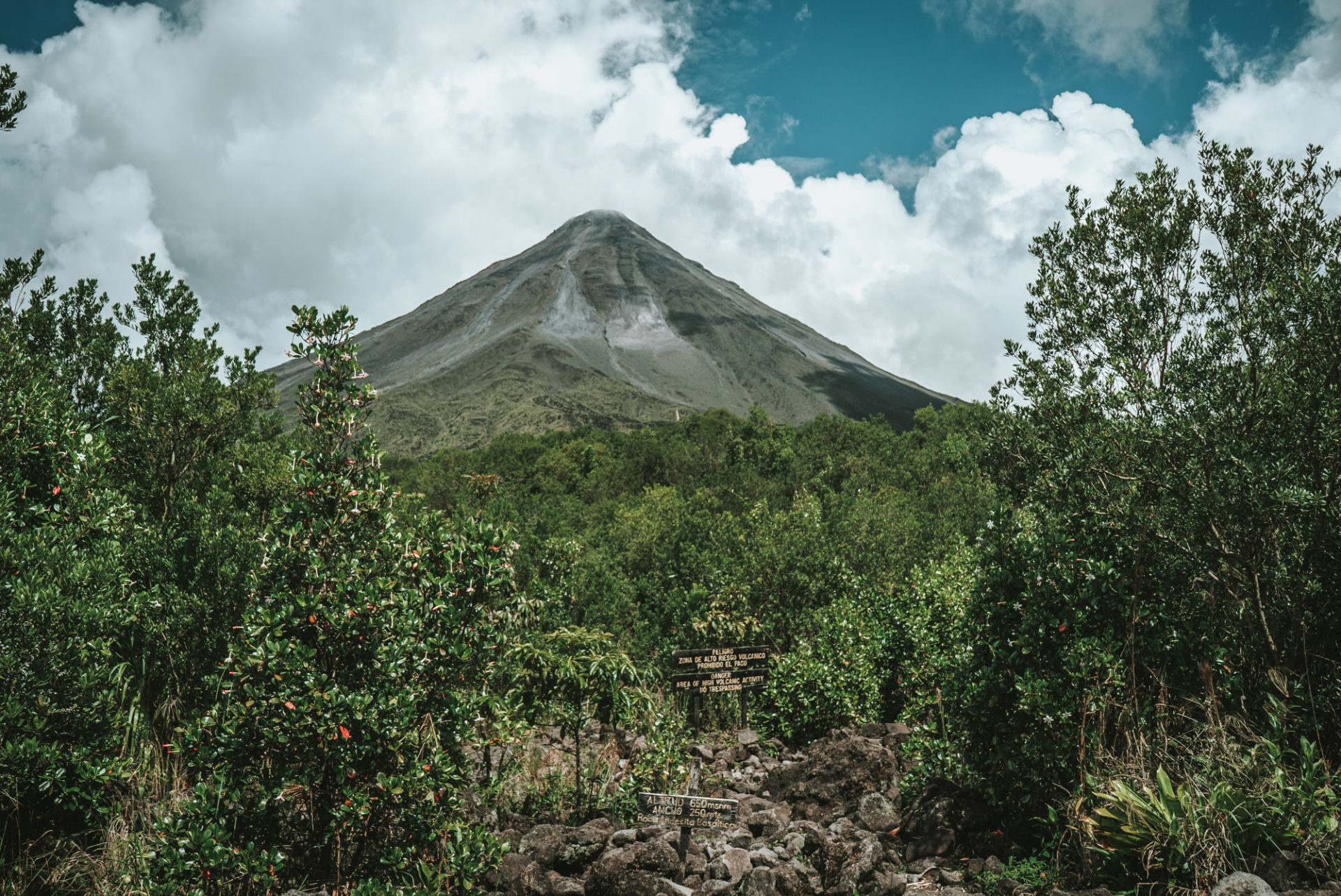 Arenal Volcano, Things to do, La Fortuna, Costa Rica, 1920x1290 HD Desktop