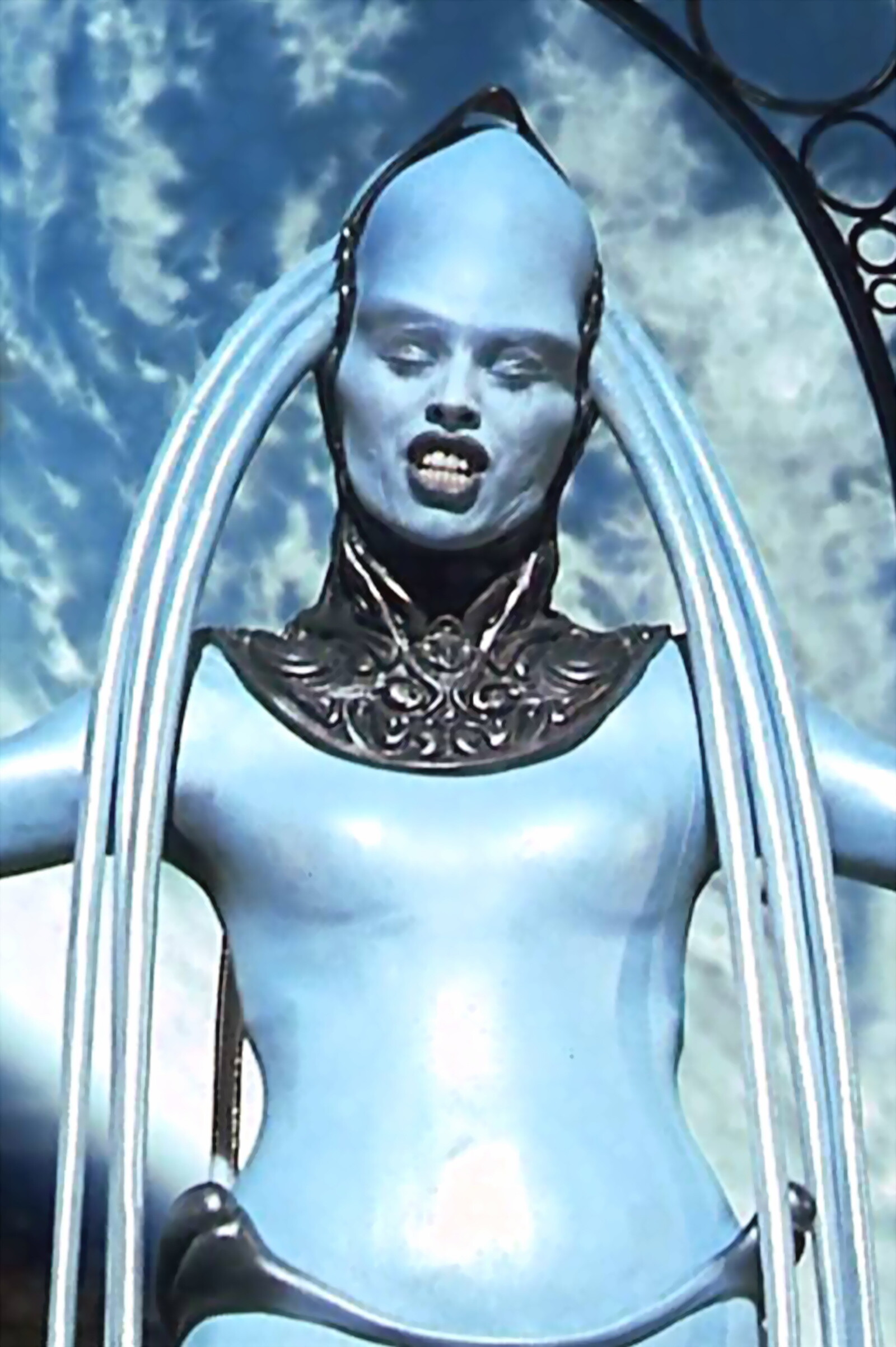 Diva, The Fifth Element, Sci-fi movie, Iconic character, 1600x2410 HD Phone