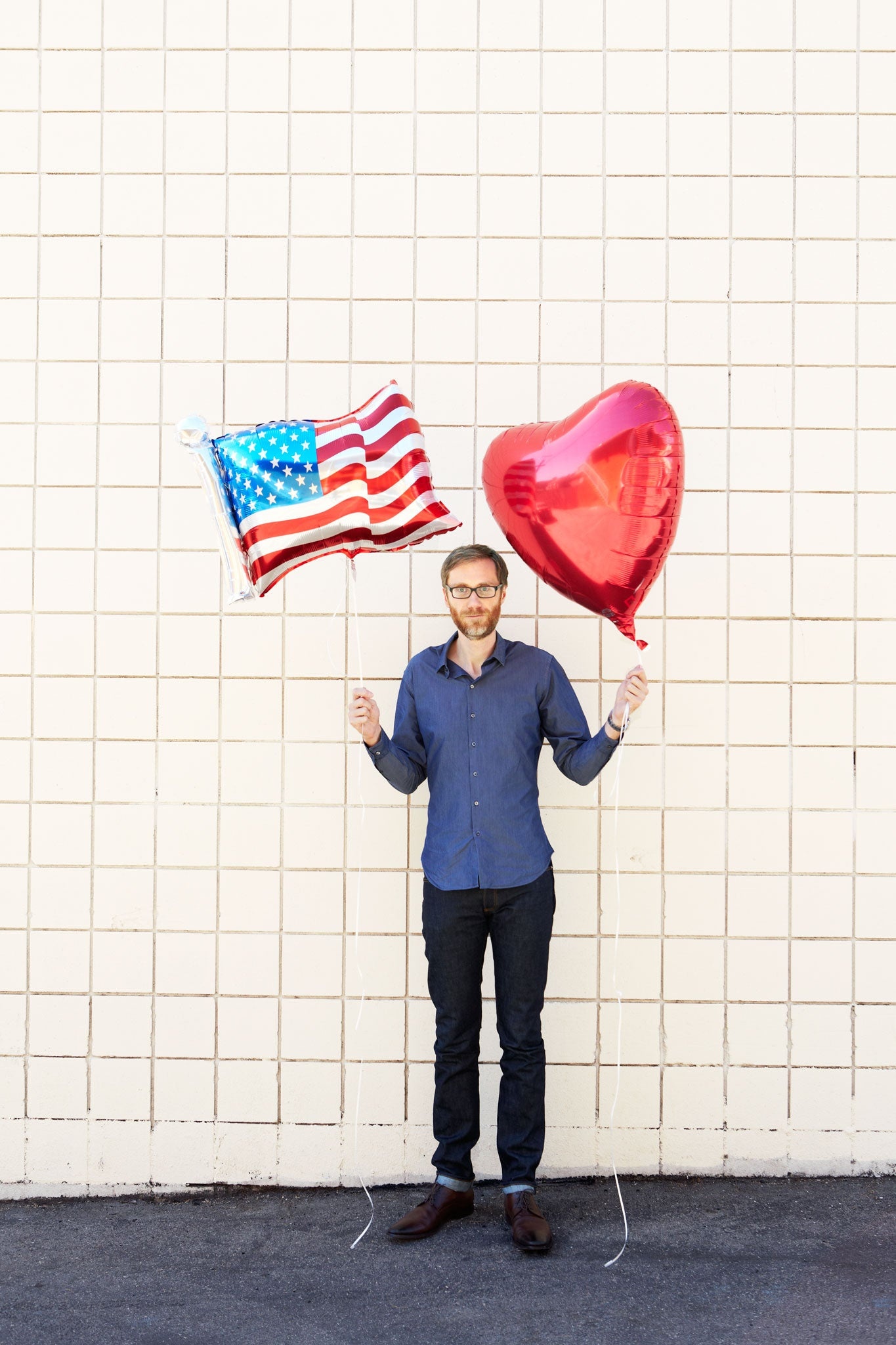 Stephen Merchant, California dreamer, Love for Los Angeles, Unique perspectives, 1370x2050 HD Phone