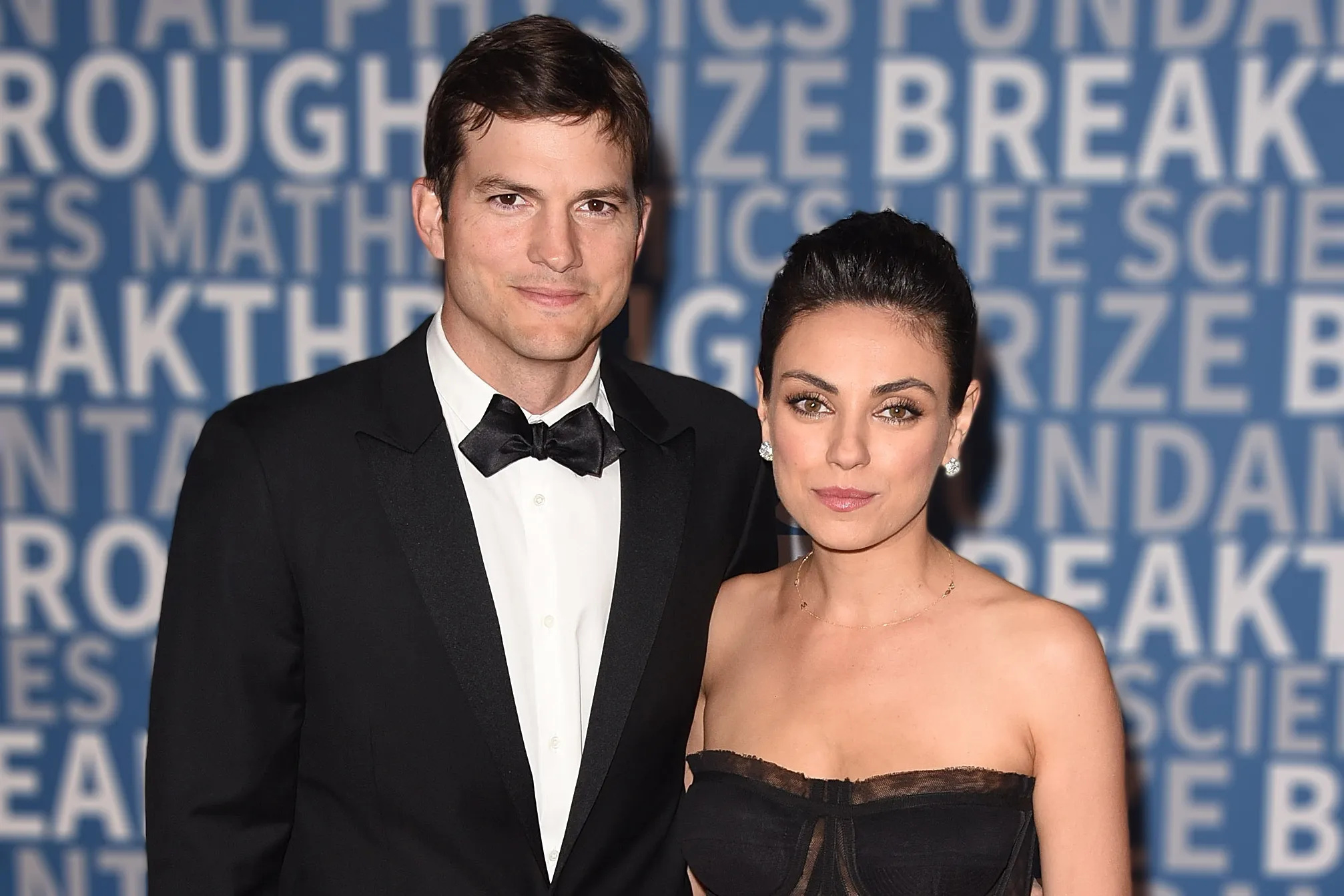 Ashton Kutcher and Mila Kunis: Made red-carpet debut as a couple at the Breakthrough Prize Awards on December 3, 2017. 2020x1350 HD Background.