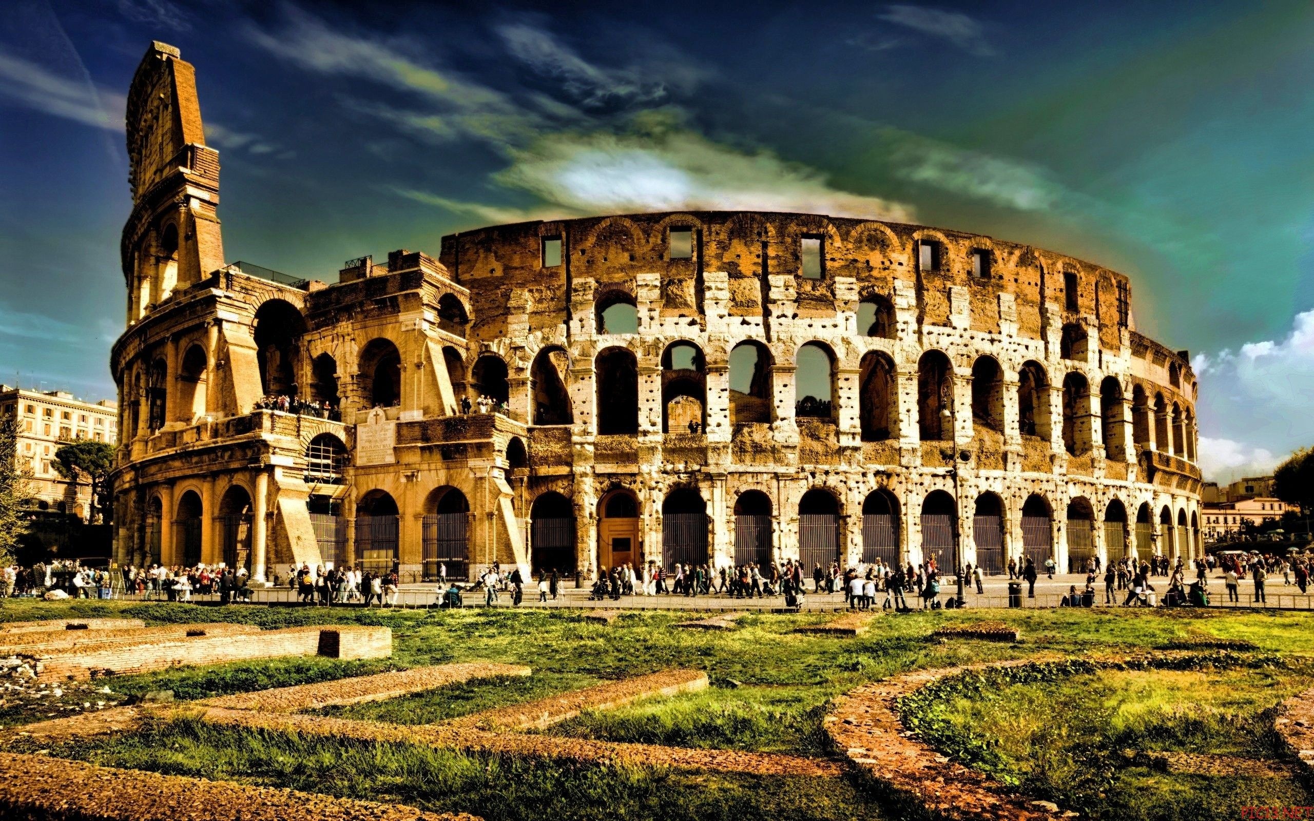 Rome: One of Rome's most popular tourist attractions. 2560x1600 HD Background.