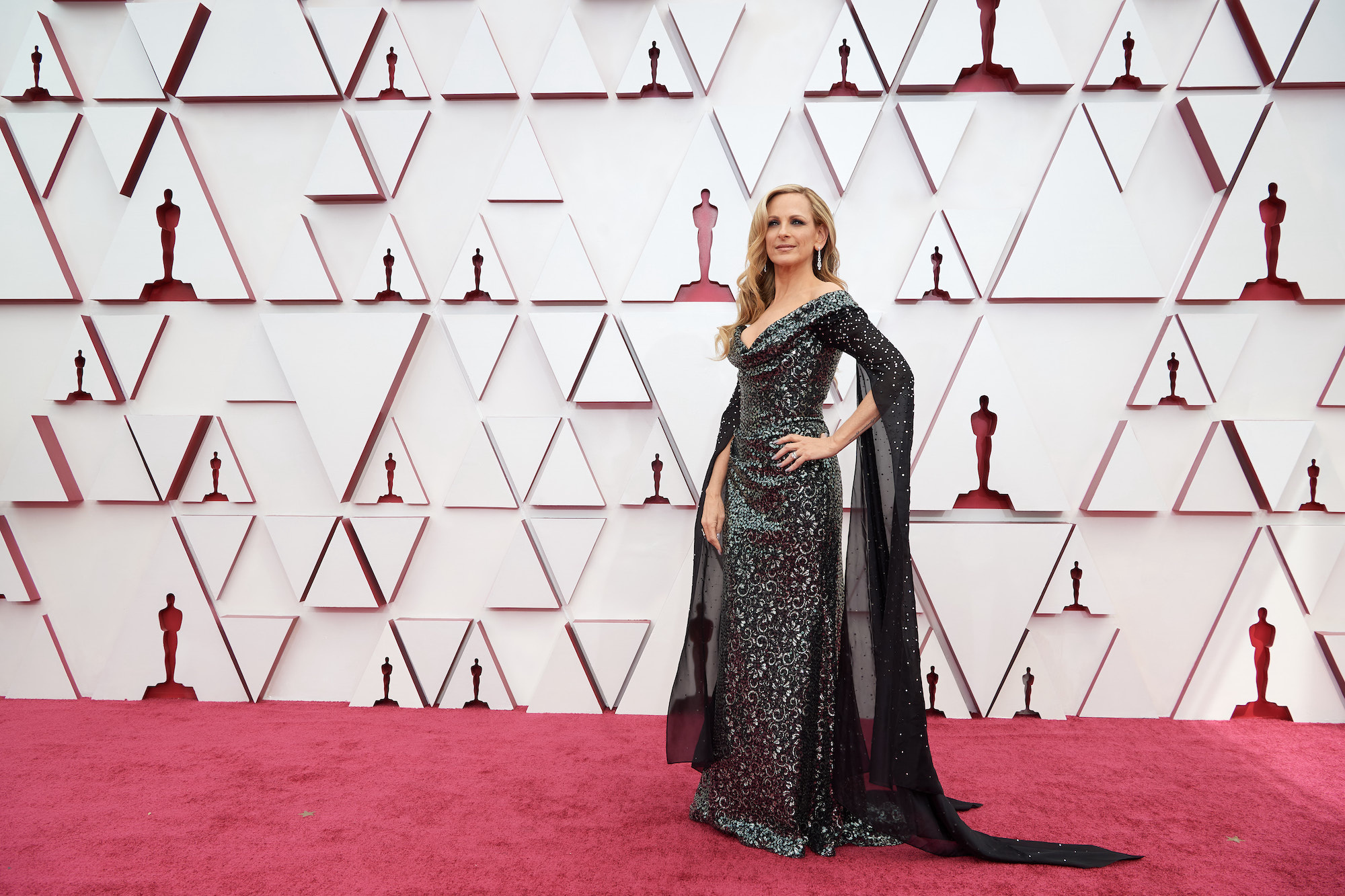 Marlee Matlin, Sustainable red carpet dress, 93rd Academy Awards, Red carpet dress, 2000x1340 HD Desktop