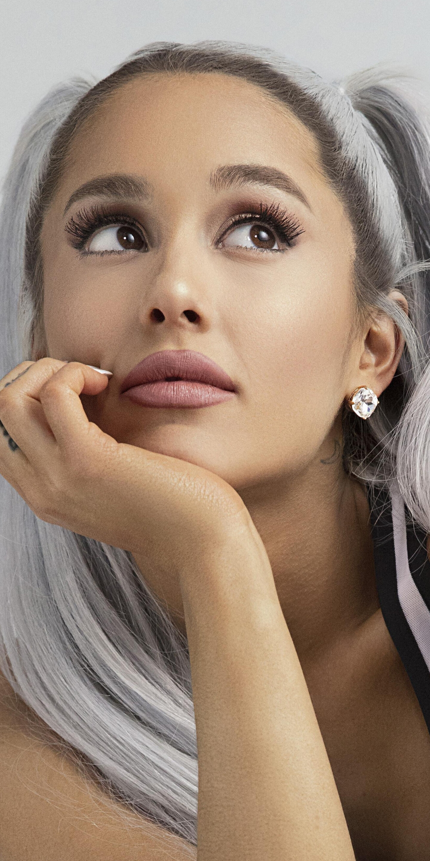 Ariana Grande: The single, “Problem”, Peaked at number two on the Billboard Hot 100. 1440x2880 HD Wallpaper.