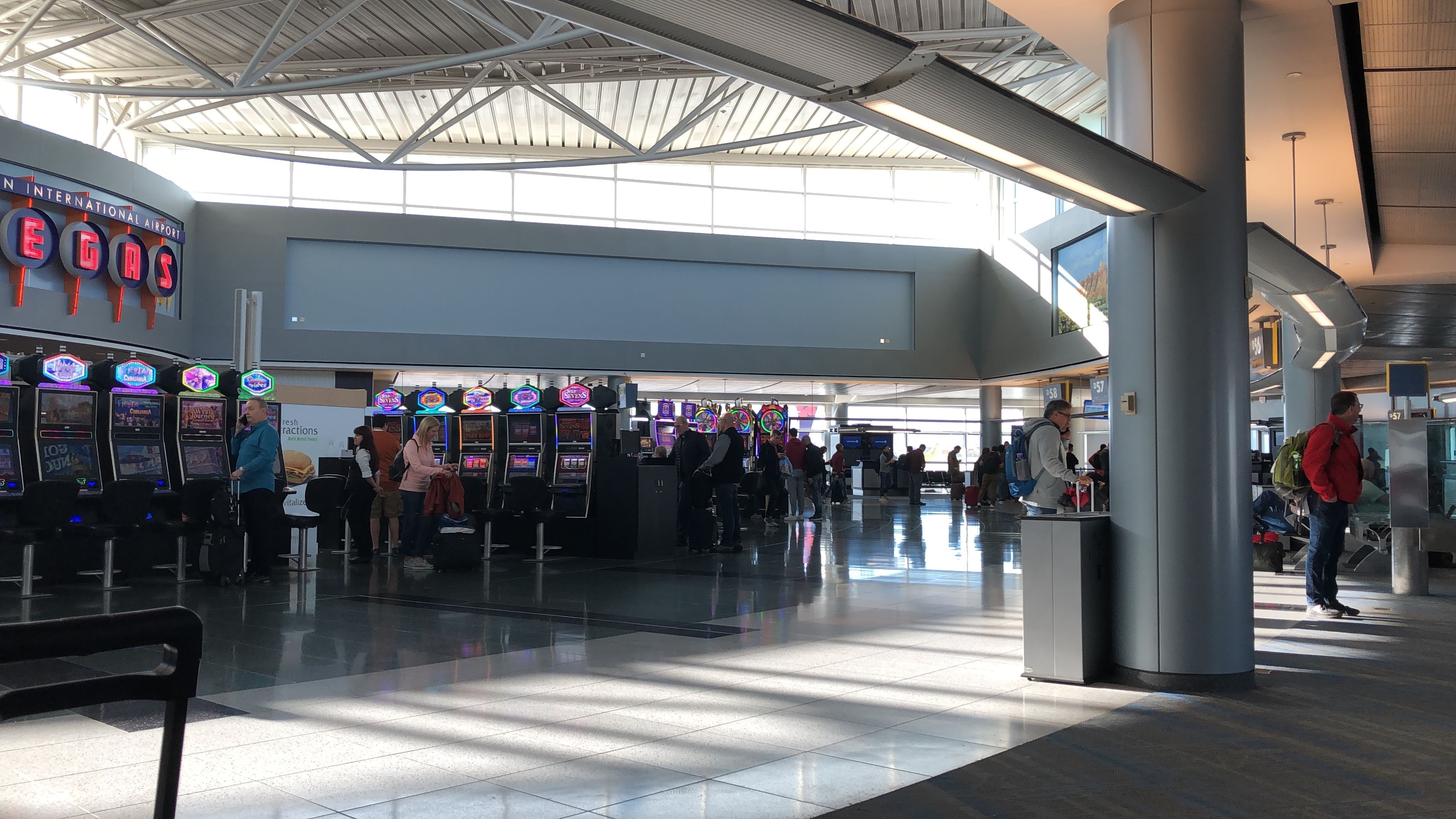 McCarran International Airport, Las Vegas or Tinseltown, Unique destination, Desert getaway, 3840x2160 4K Desktop