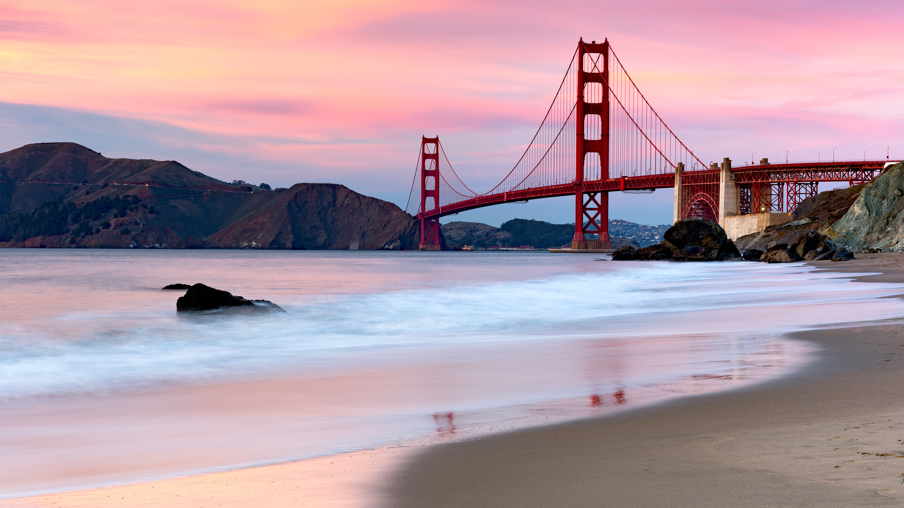 San Francisco: Sunset, Golden Gate Bridge, Ocean. 3840x2160 4K Wallpaper.
