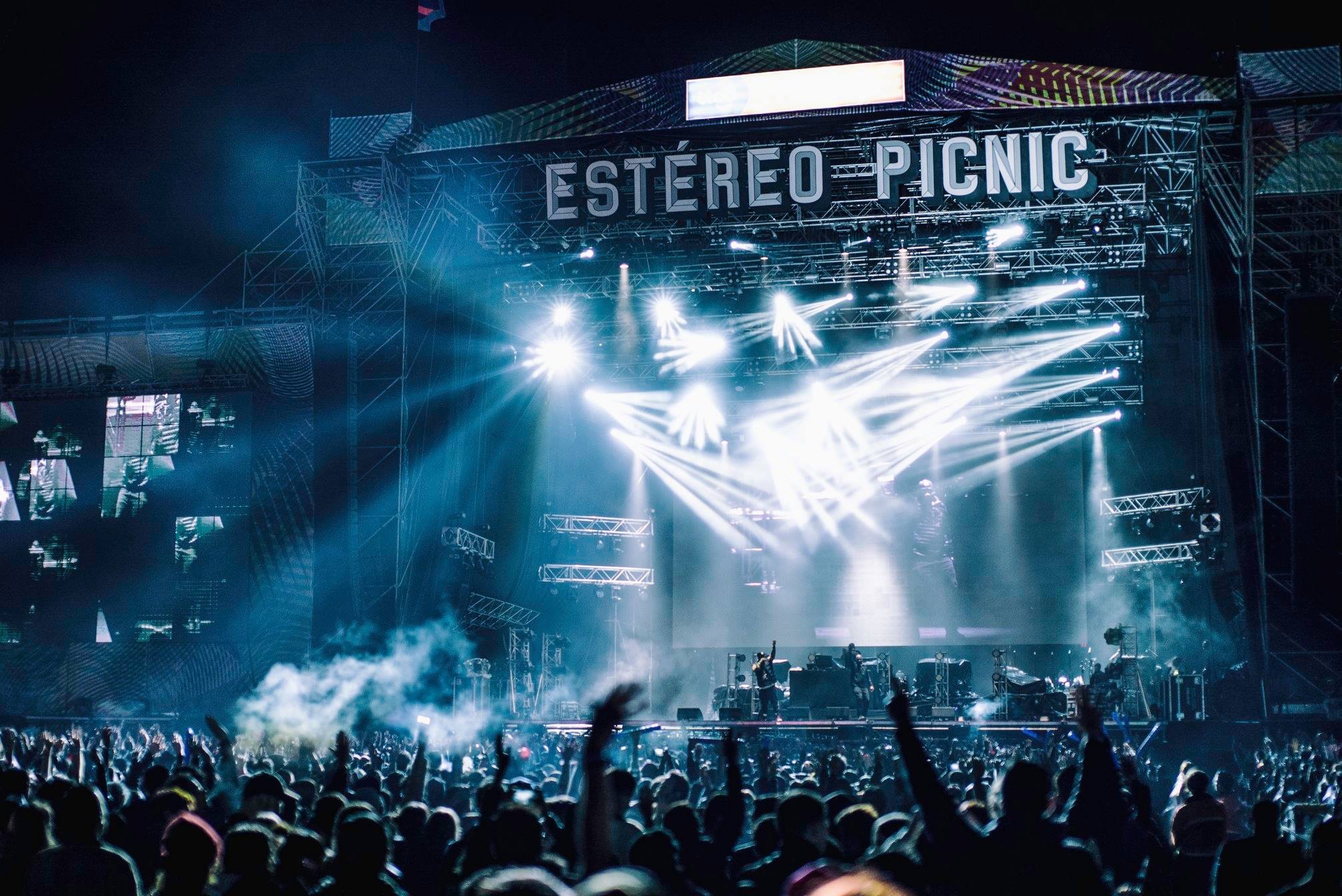 Concert: Estereo Picnic Festival, A music festival taking place annually in Bogota, Colombia. 2020x1350 HD Background.