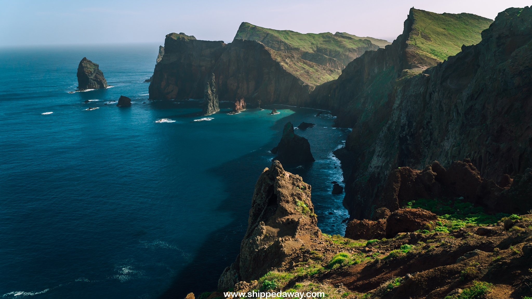 Madeira Travels, Tranquil escape, Serene getaway, Calm vibes, 2050x1160 HD Desktop