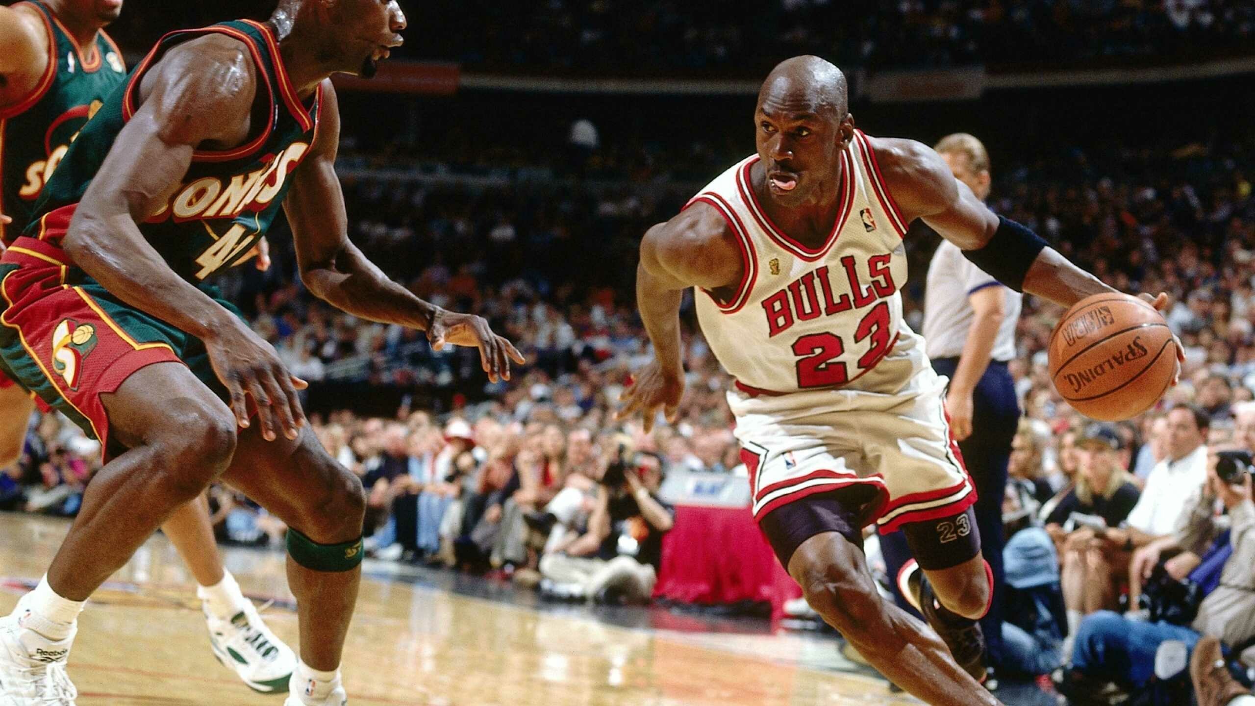 Michael Jordan: The 1988 NBA Defensive Player of the Year, Basketball. 2560x1440 HD Wallpaper.