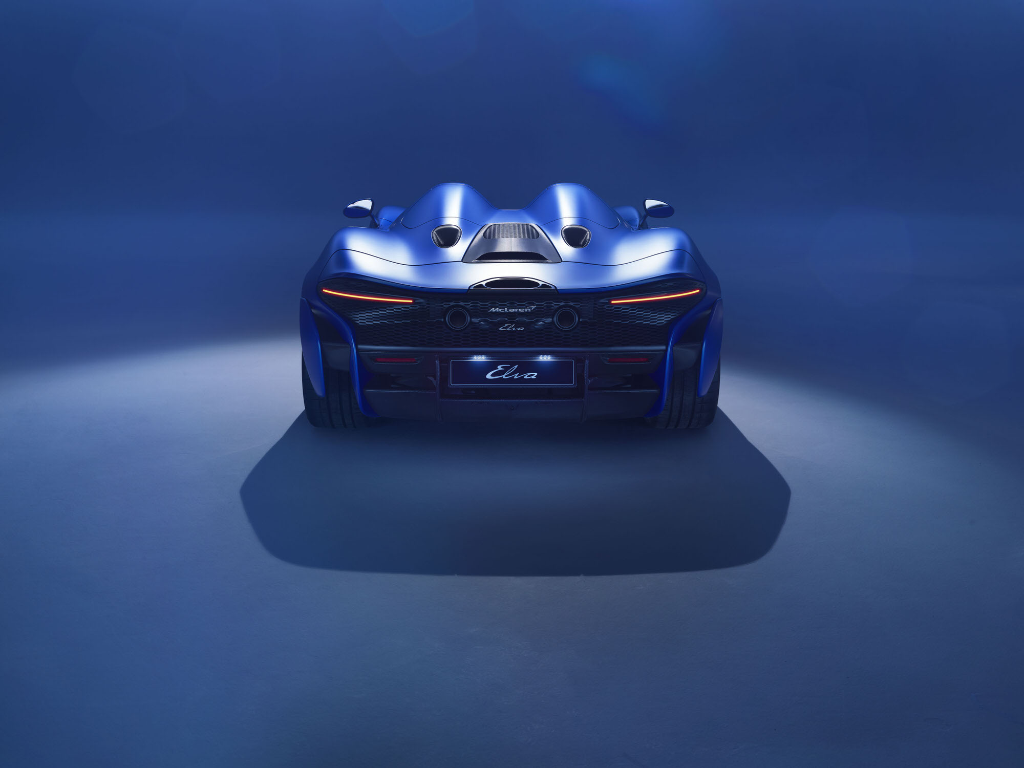 McLaren Elva, Auto masterpiece, Exquisite design, Mesmerizing beauty, 2000x1500 HD Desktop