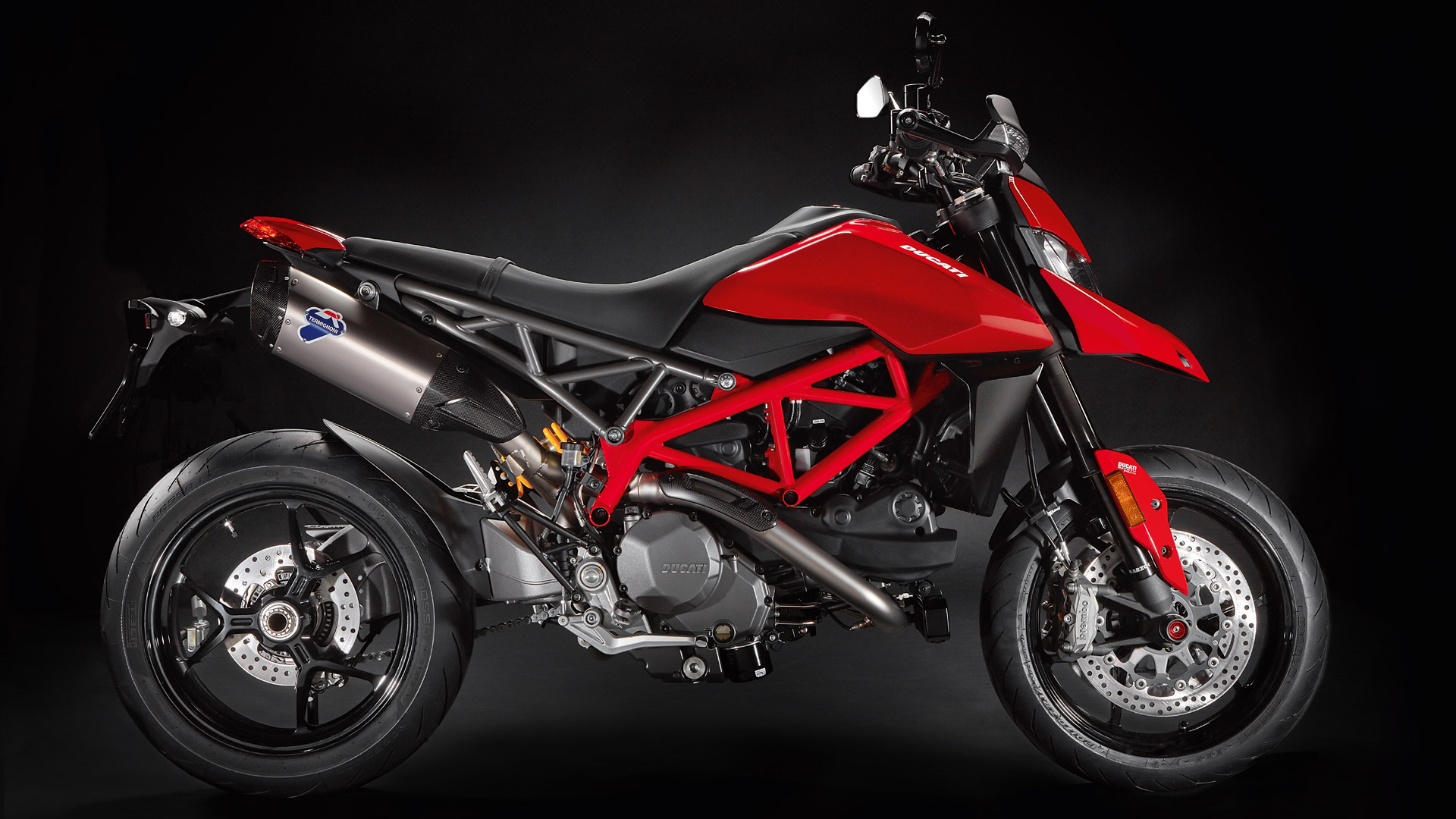 Ducati Hypermotard 950, 2021 model specs, Superbike allure, World on Two Wheels, 1920x1080 Full HD Desktop