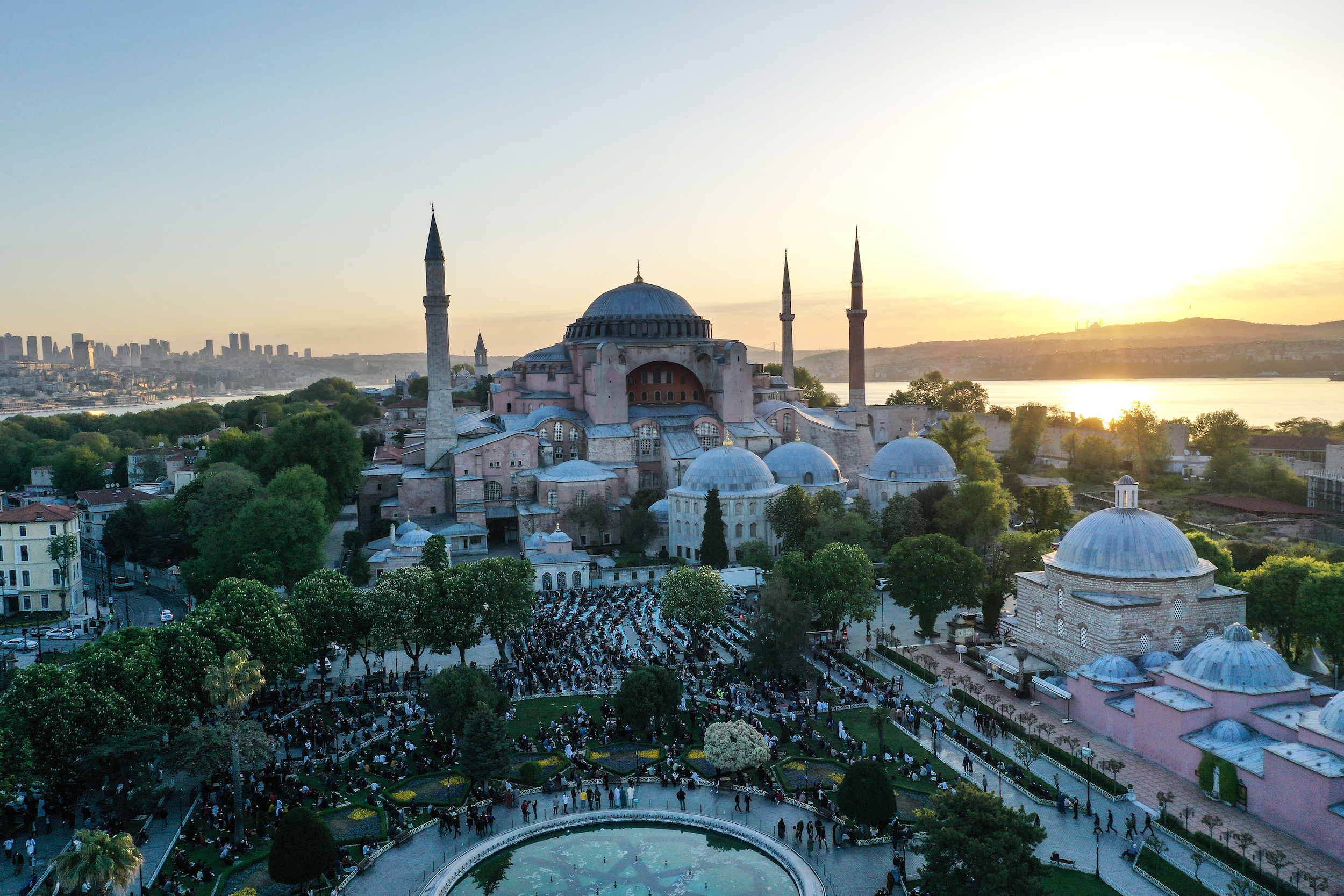 Hagia Sophia, Historic moment, Eid al-Fitr prayer, Ayasofya Mosque, 2500x1670 HD Desktop