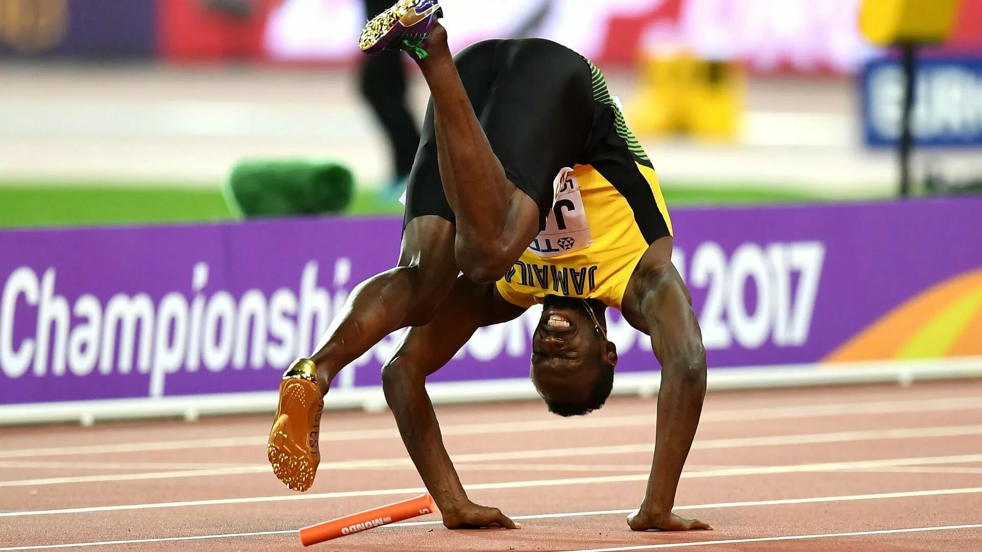 Usain Bolt: He broke new ground, winning in 9.69 s In the Beijing 2008 Olympic 100 m final. 1920x1080 Full HD Background.