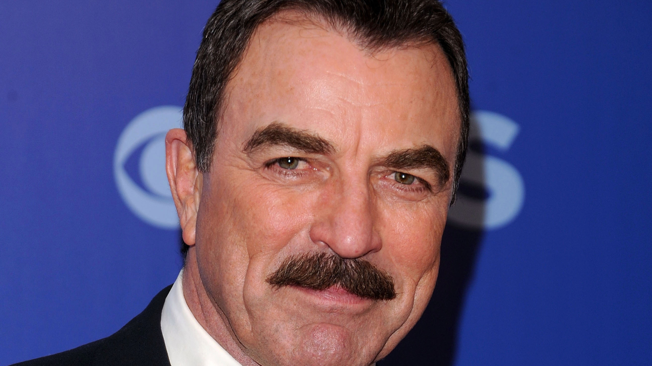 Tom Selleck, Stunning wallpapers, Posted by Sarah Thompson, 2560x1440 HD Desktop