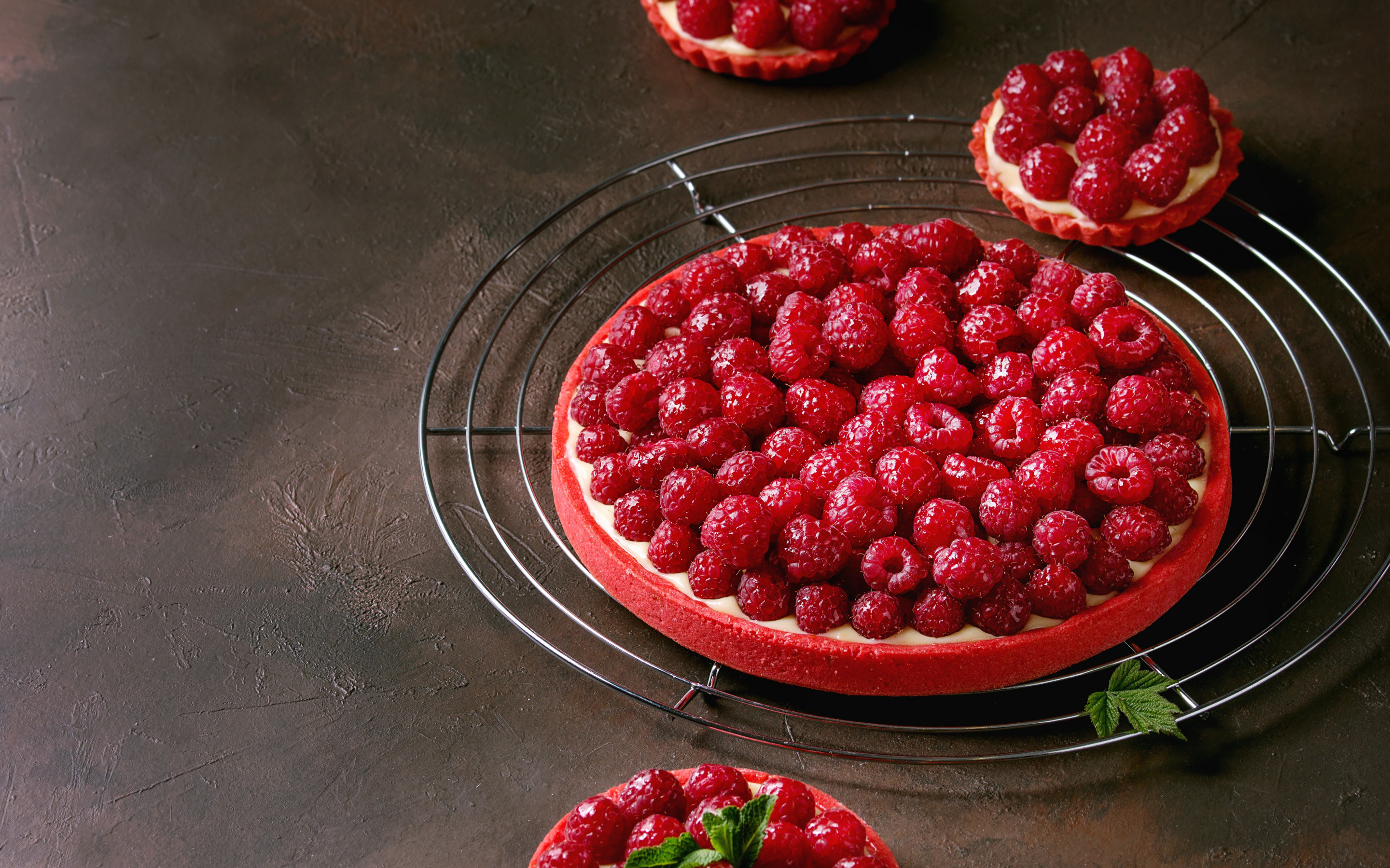 Pie: Raspberry tart, Baking, Cakes, Desserts, Berries. 2880x1800 HD Background.