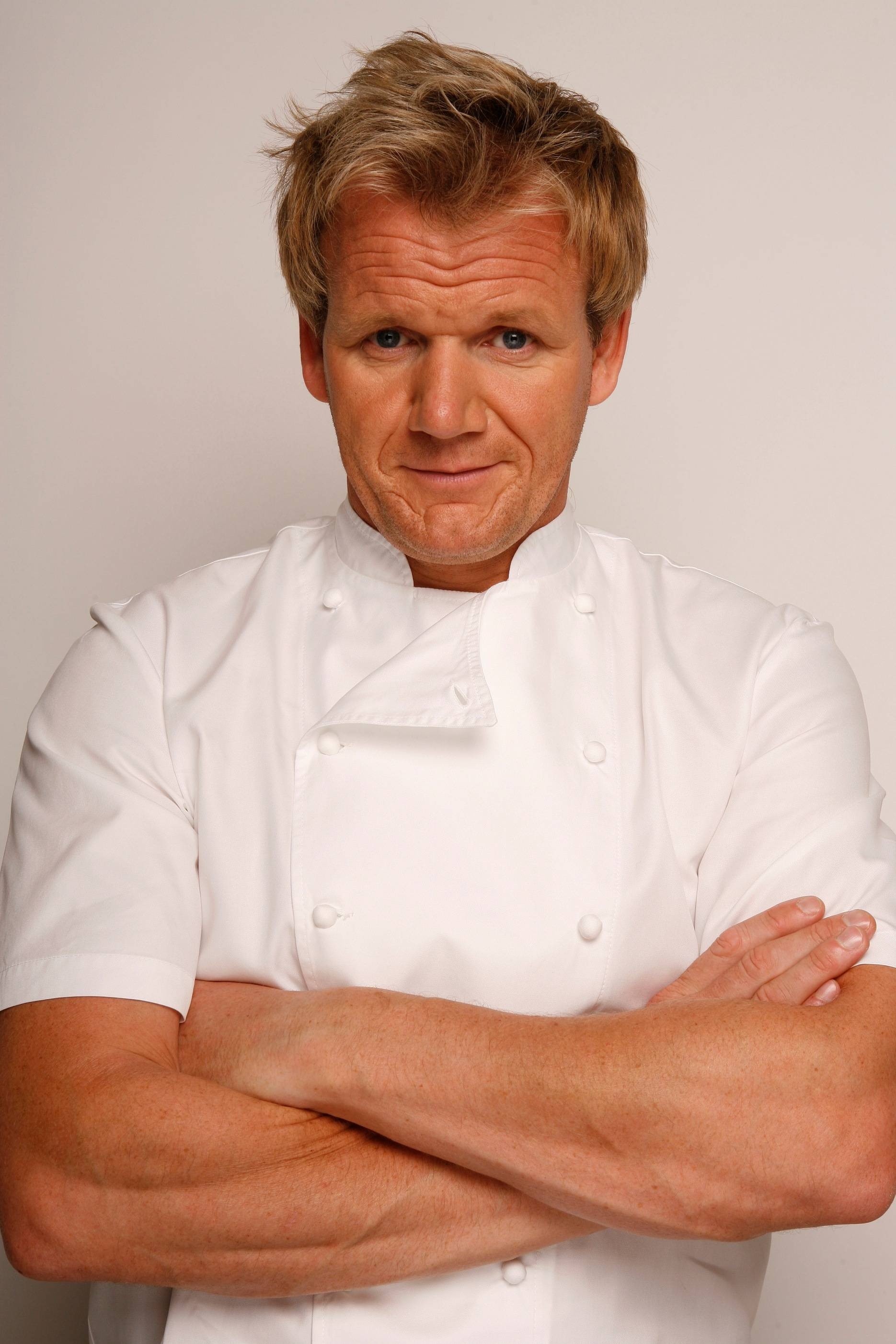 Gordon Ramsay: His signature restaurant in Chelsea, London, has held three Michelin stars since 2001. 1870x2810 HD Background.