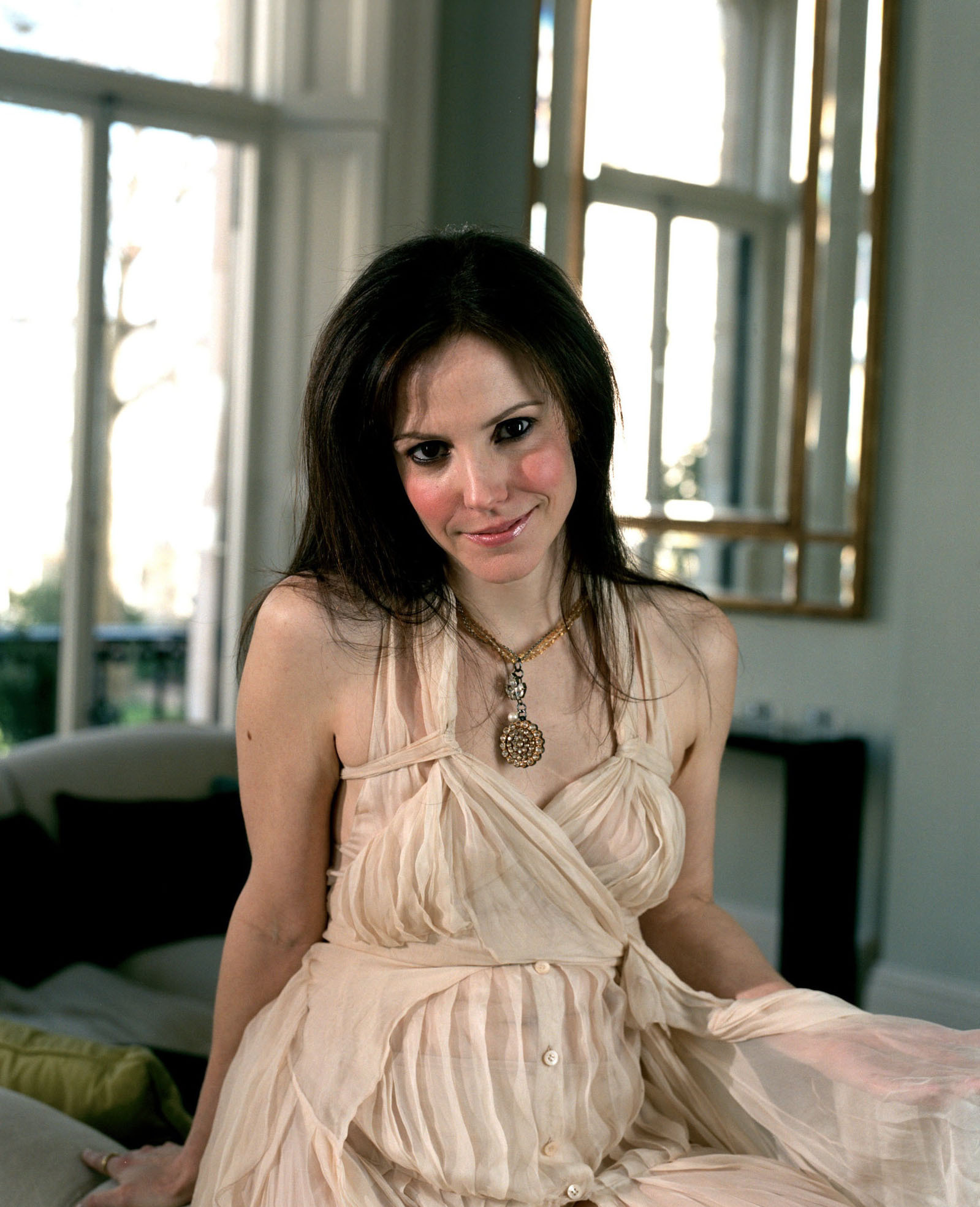 Mary-Louise Parker photos, Feminine and captivating, Fanpop favorite, Unforgettable presence, 1600x1970 HD Phone