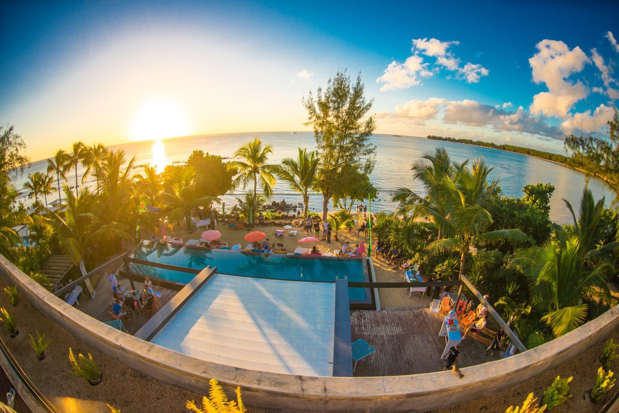 Mauritius Island, Love hotels, Discount rates, Romantic getaway, 2000x1340 HD Desktop