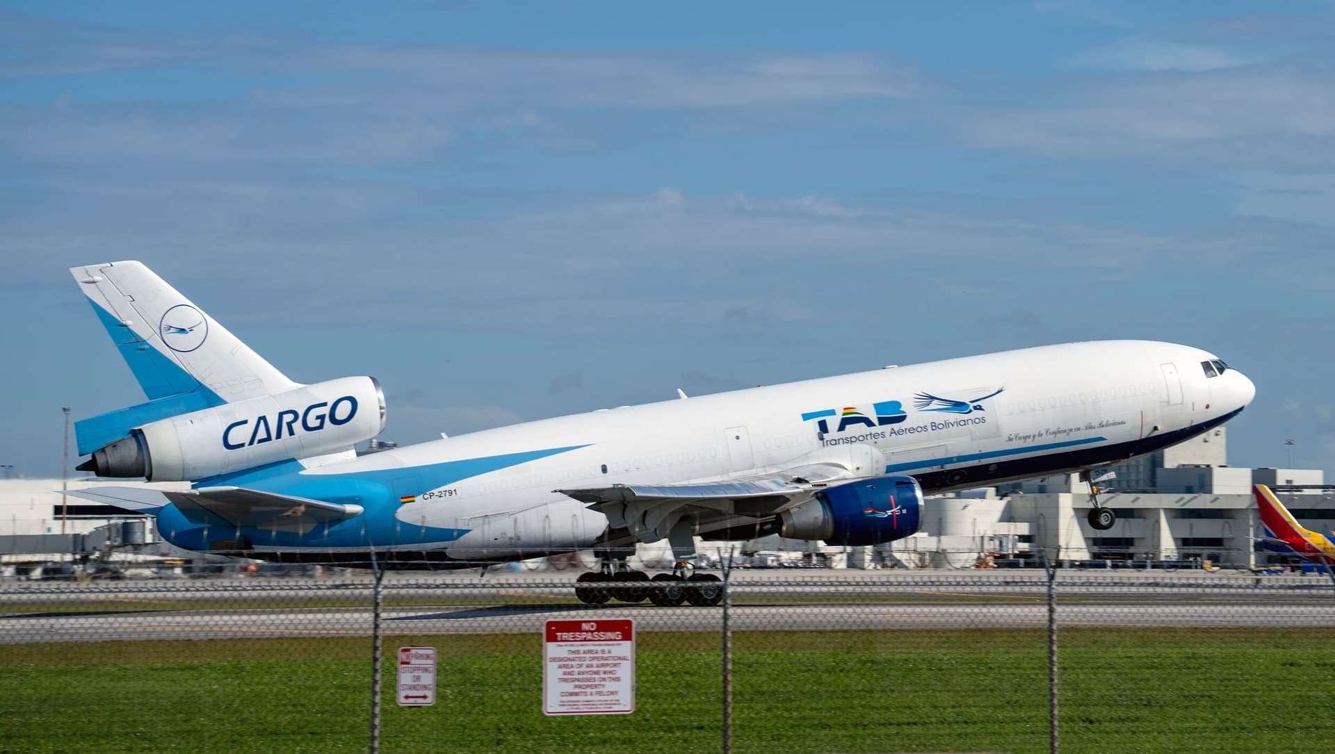 TAB Cargo, McDonnell Douglas MD-10-30F, Spotting Infinite Flight, 1920x1090 HD Desktop