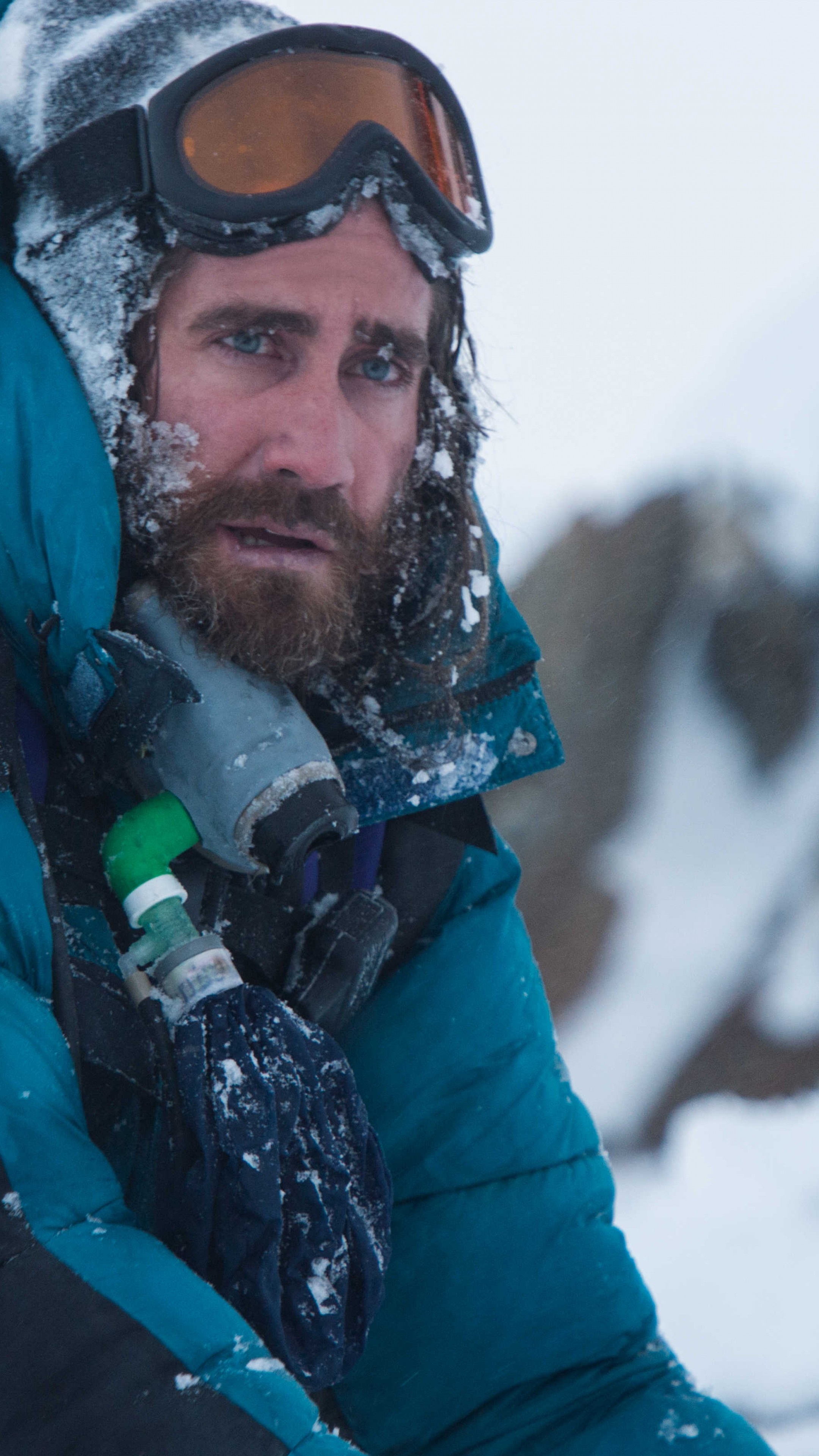 Jake Gyllenhaal: Appeared as Scott Fischer in a 2015 biographical survival film, Everest. 2160x3840 4K Background.