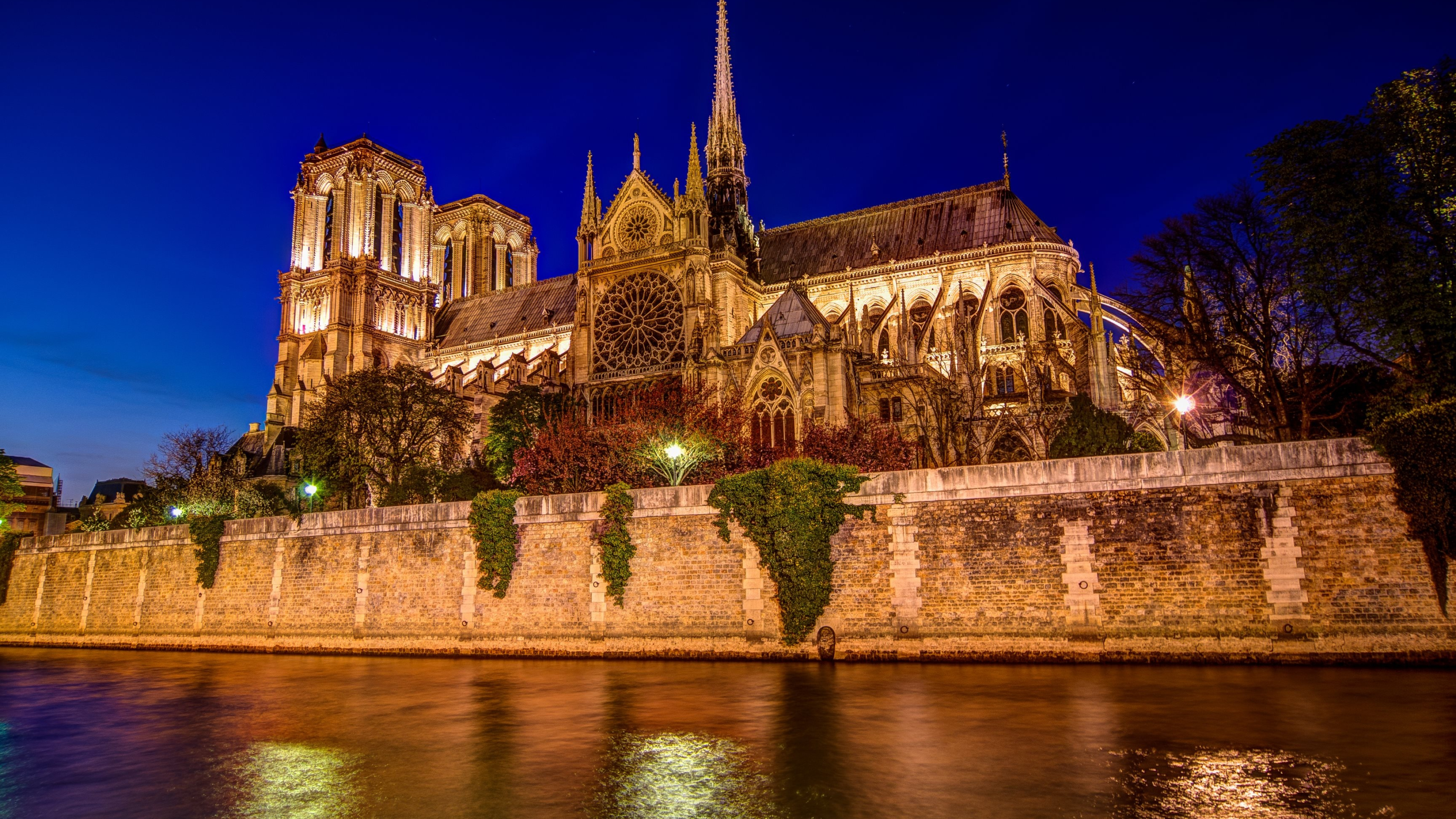 Cathedral: Notre-Dame de Paris, A medieval Catholic church on the island in the Seine River, Paris. 3840x2160 4K Wallpaper.