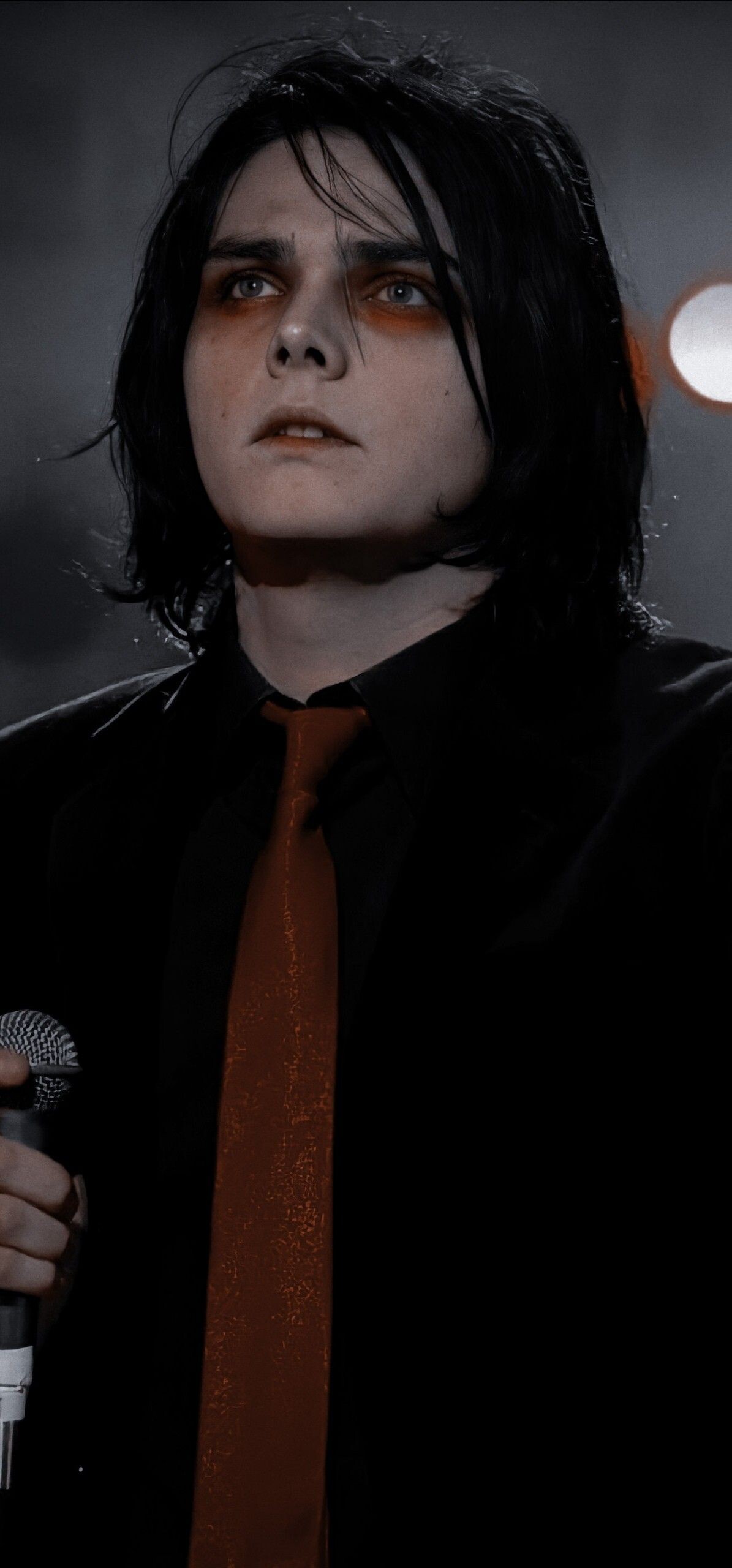 Gerard Way: My Chemical Romance, Emo style, An American punk-rock singer-songwriter. 1200x2560 HD Background.