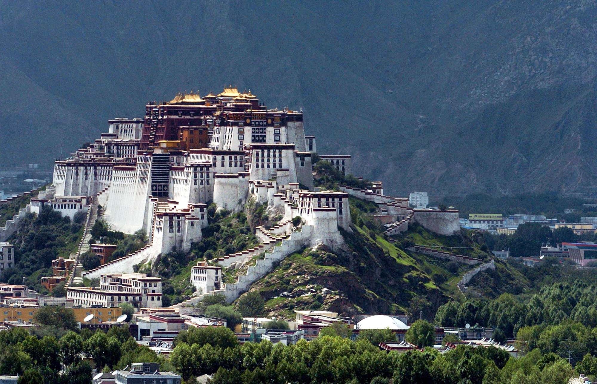 Potala Palace, Lhasa, Tibet, Everest Base Camp journey, Cultural experience, 2000x1290 HD Desktop