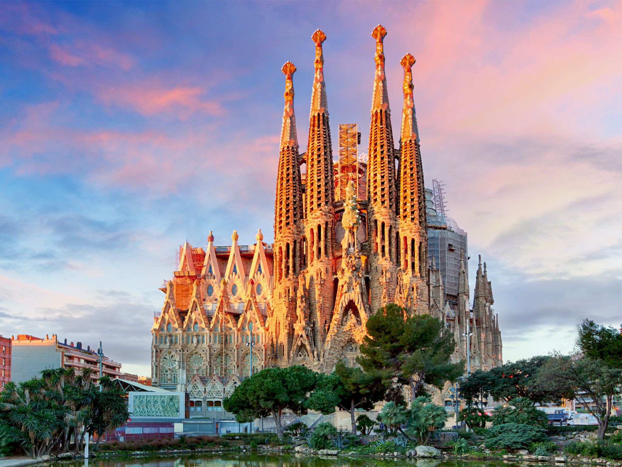 Sagrada Familia, Travels, Book, Tower, 2050x1540 HD Desktop