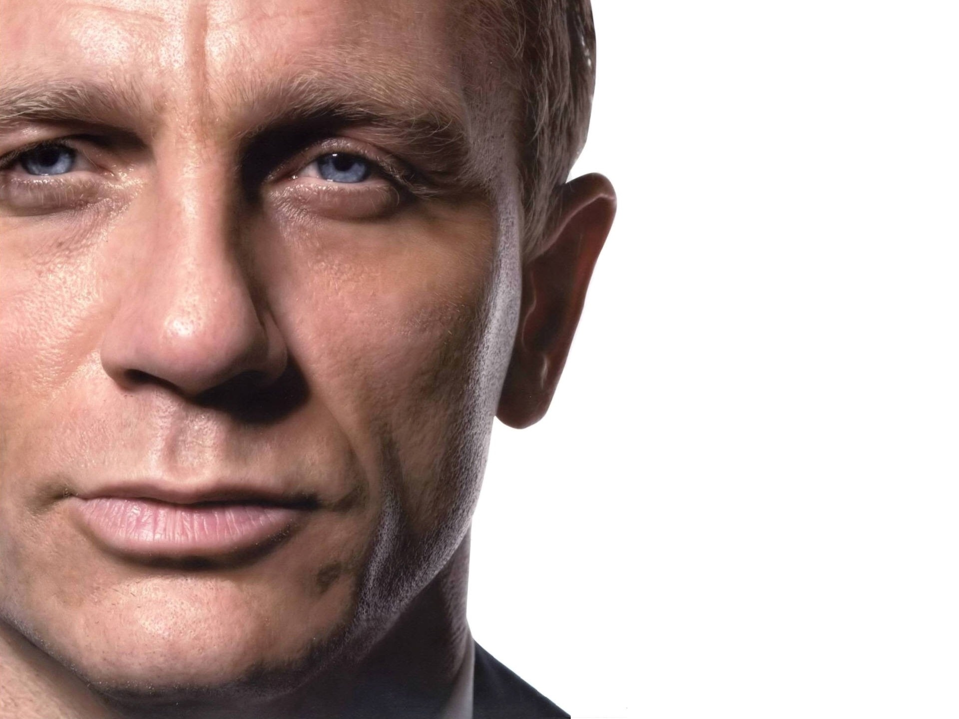 Daniel Craig: One of Hollywood's top actor, Benoit Blanc. 1920x1440 HD Background.