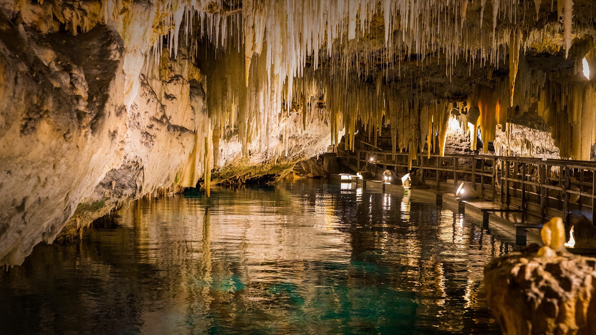 Crystal cave, Hamilton parish, Bermuda, Spotlight images, 1920x1080 Full HD Desktop