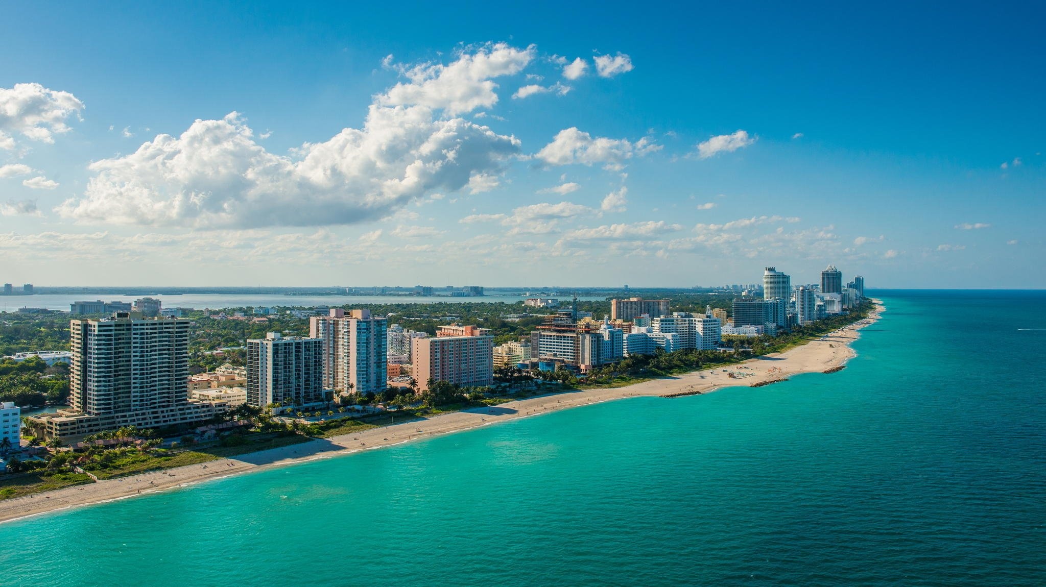 Miami travels, South Beach wallpaper, Tropical paradise, Breathtaking views, 2050x1150 HD Desktop