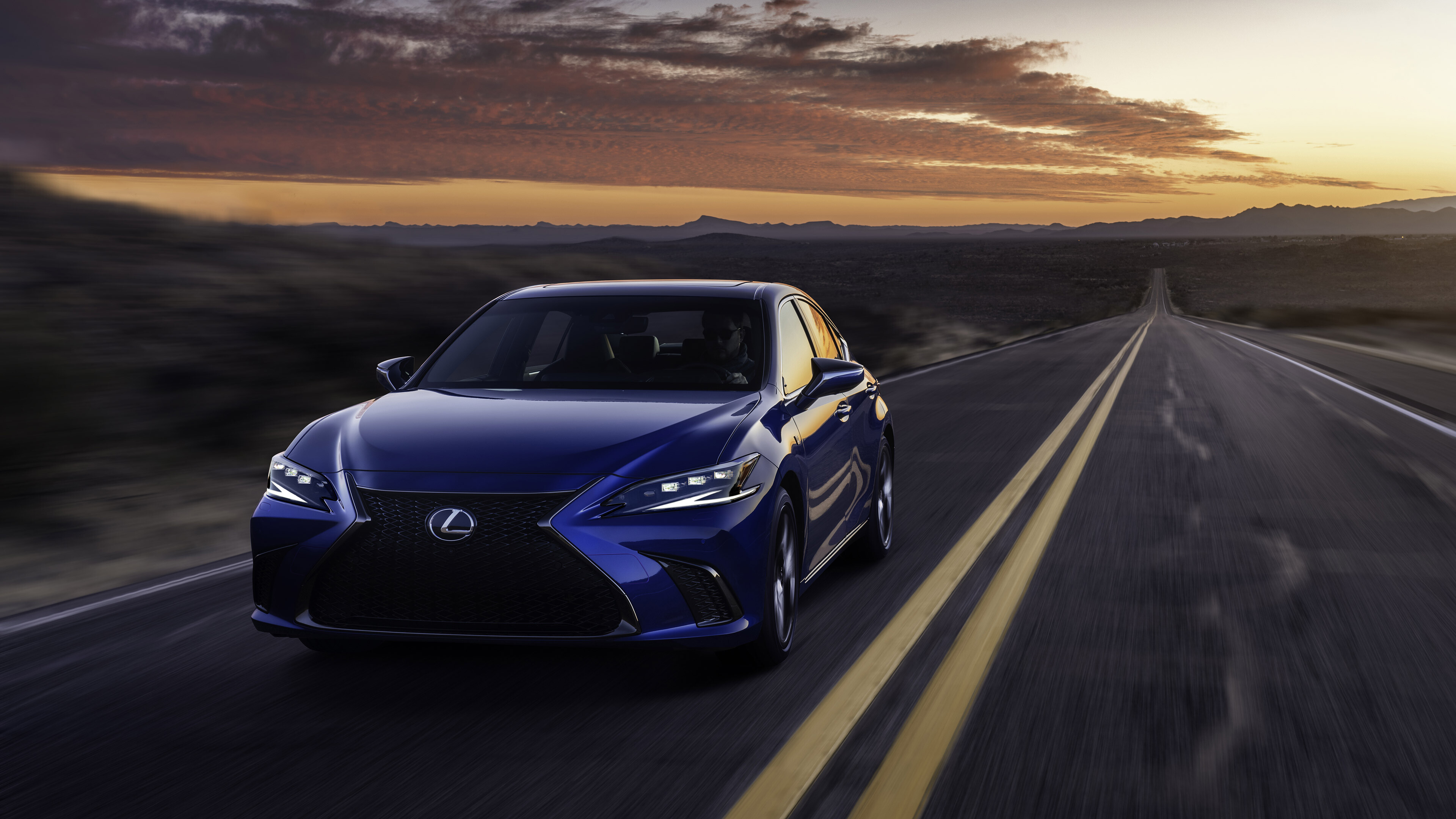 Lexus: ES,  A series of mid-size executive cars marketed since 1989. 3840x2160 4K Wallpaper.