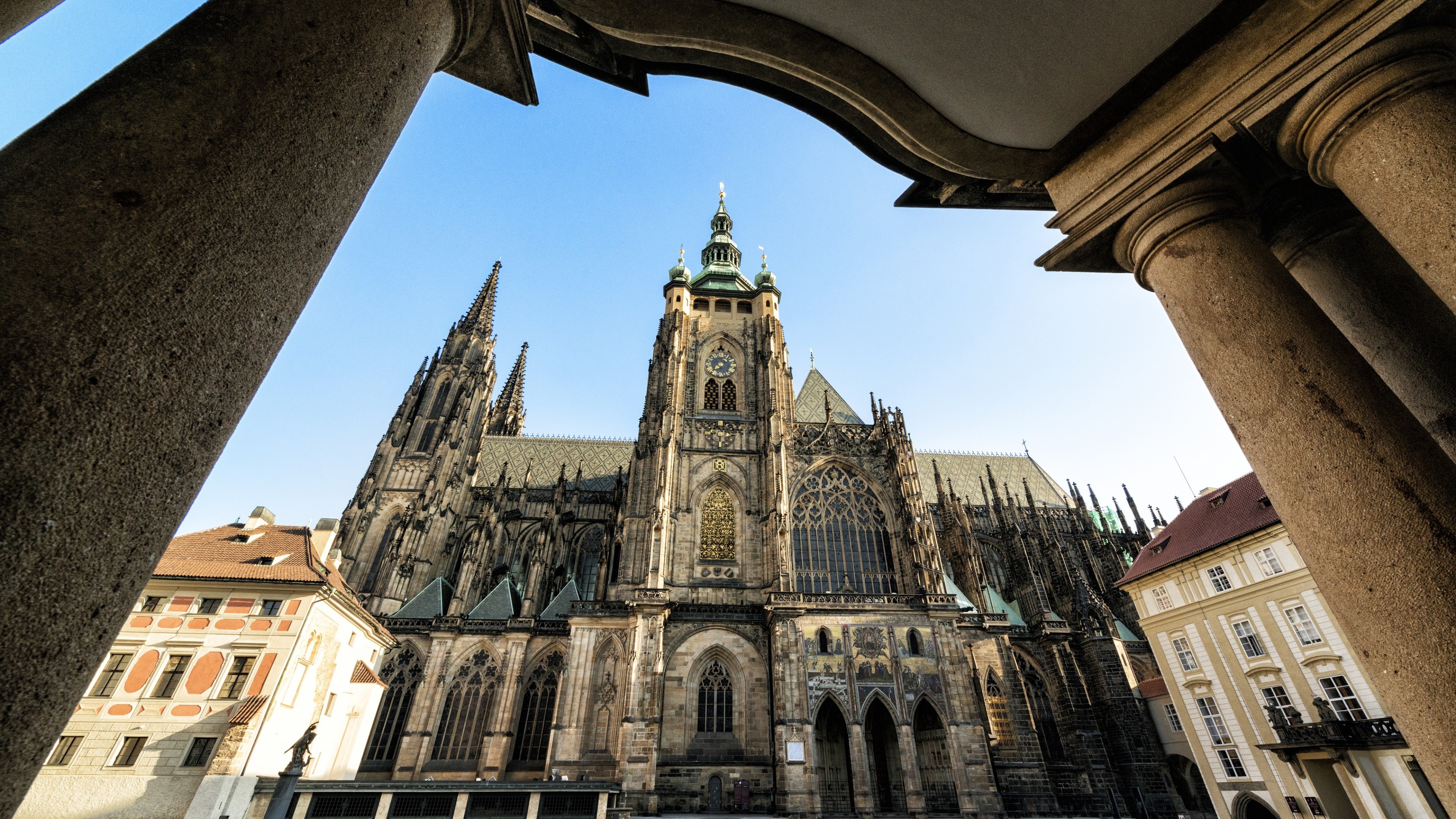 Gothic Architecture: Cathedral of St Vitus, Prague, Castle, Czech Republic, Exterior, Flying buttresses. 3840x2160 4K Wallpaper.