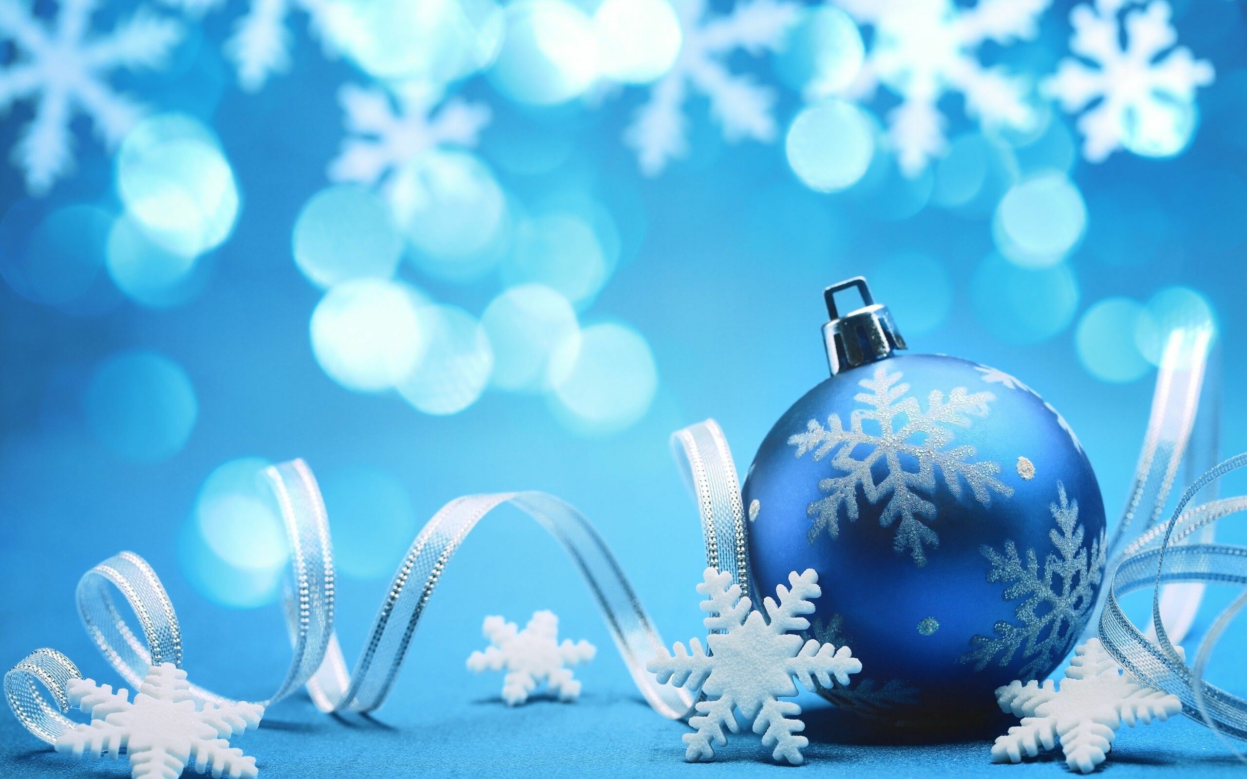 Decorations: Christmas, Any adornment or means of adornment. 2560x1600 HD Wallpaper.