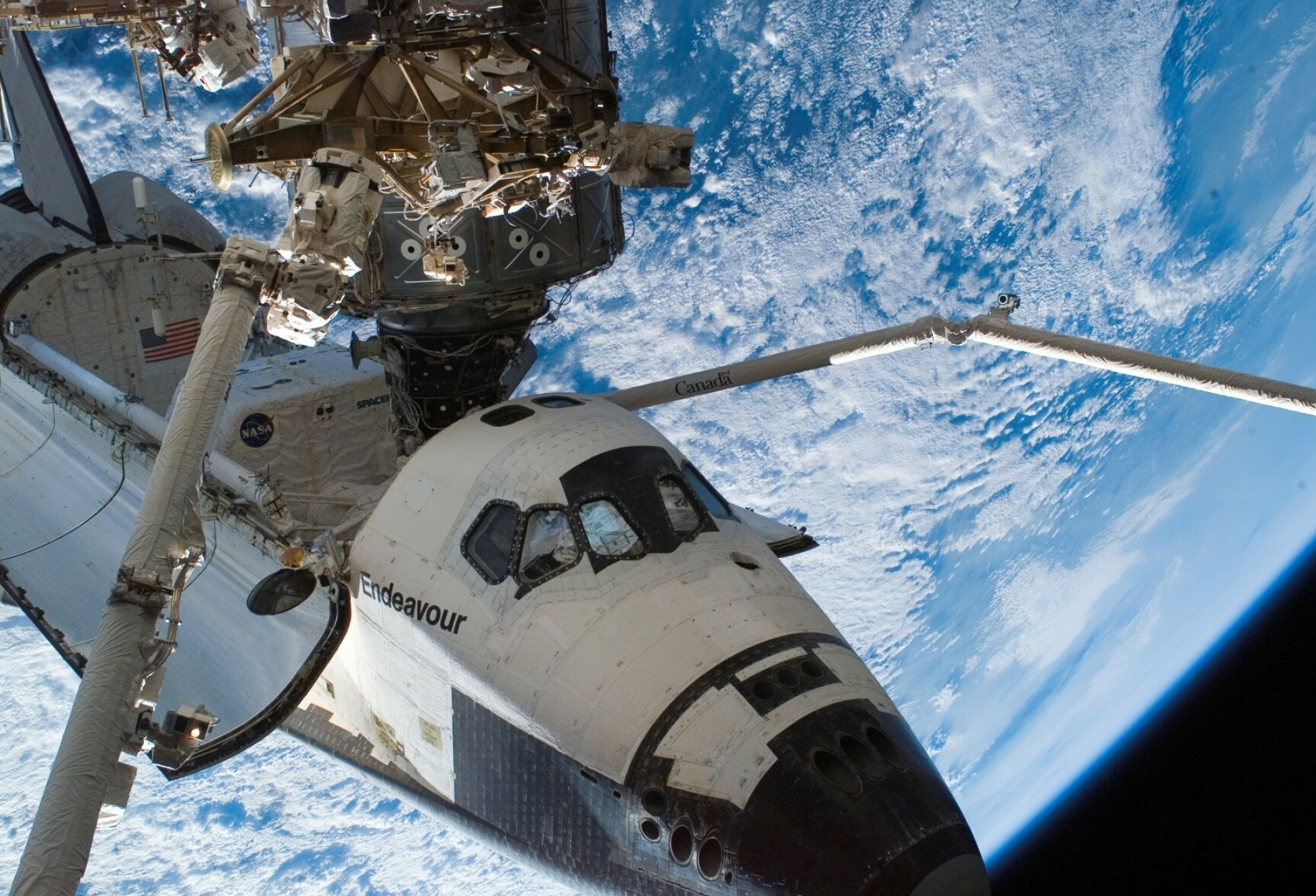 Space Shuttle: Endeavour, Low Earth orbit, Zero gravity, Vehicle, Horizon. 1920x1310 HD Wallpaper.
